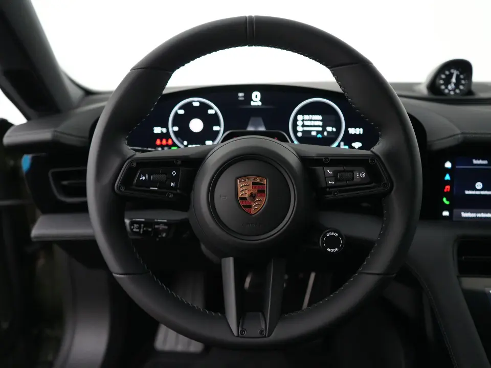 Taycan Sport Turismo Black Edition