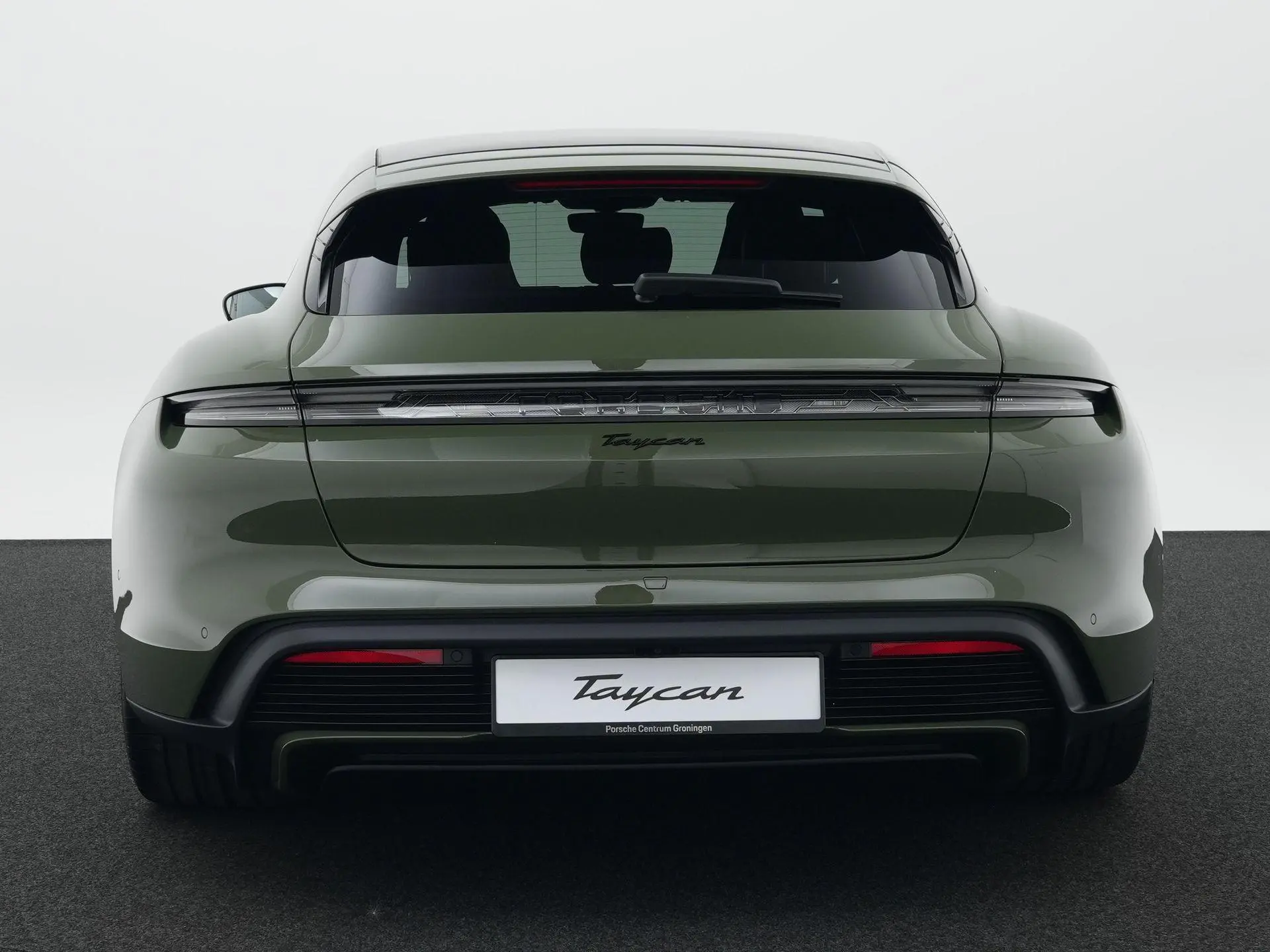 Taycan Sport Turismo Black Edition