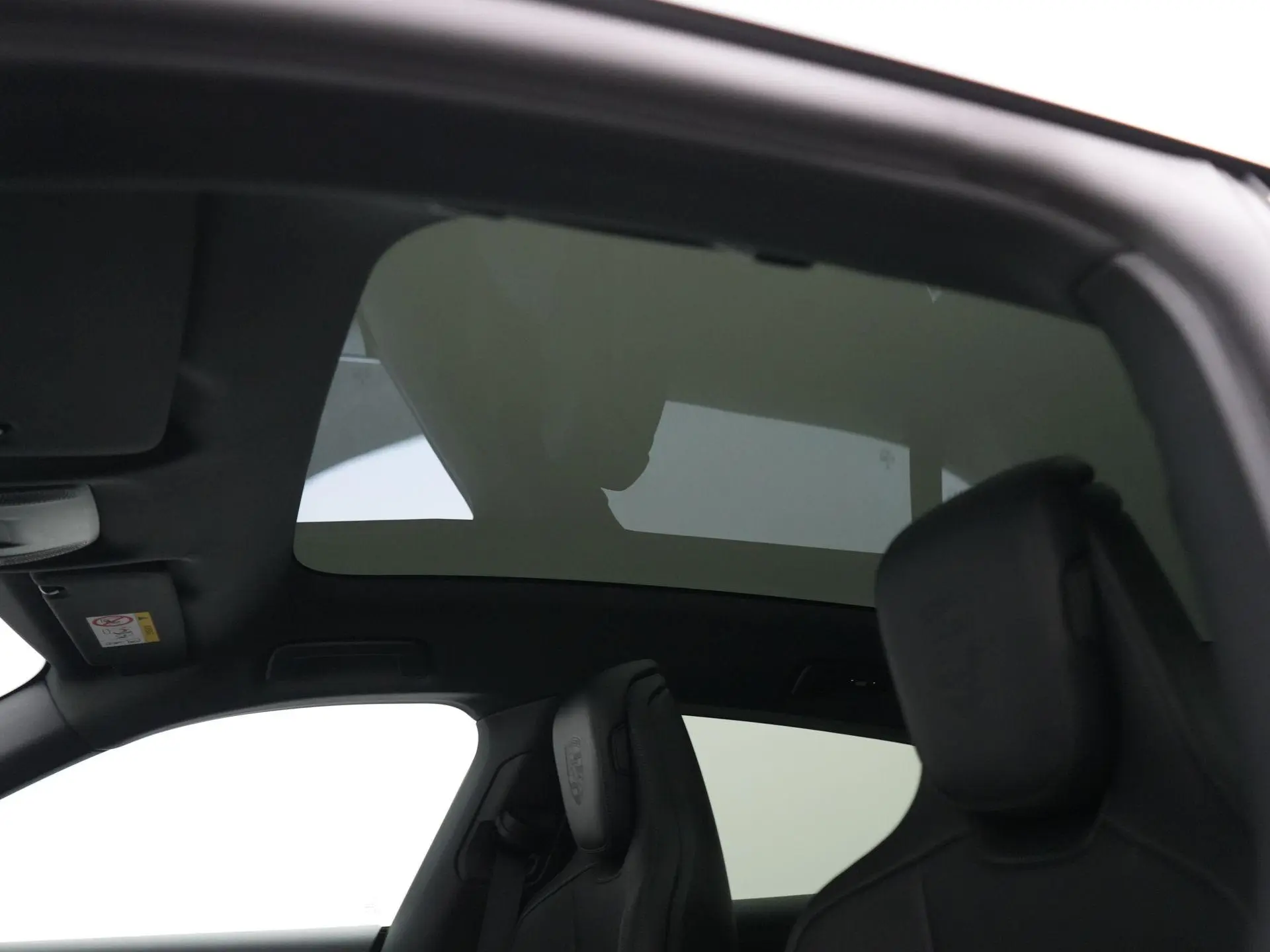 Taycan Sport Turismo Black Edition