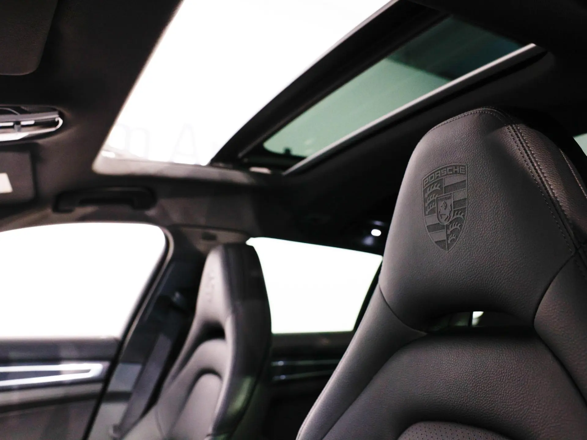 Panamera Sport Turismo 4 E-Hybrid Platinum Edition