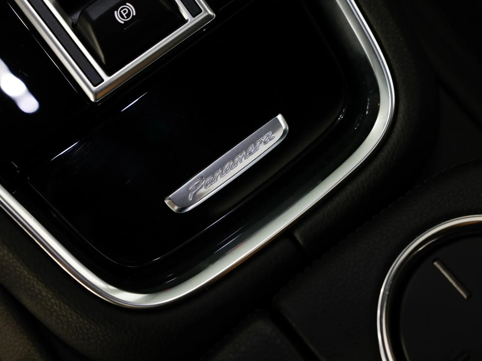 Panamera Sport Turismo 4 E-Hybrid Platinum Edition