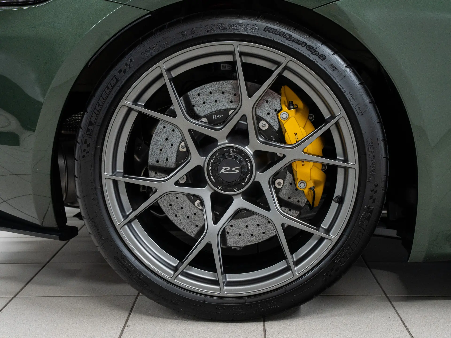 718 Cayman GT4 RS