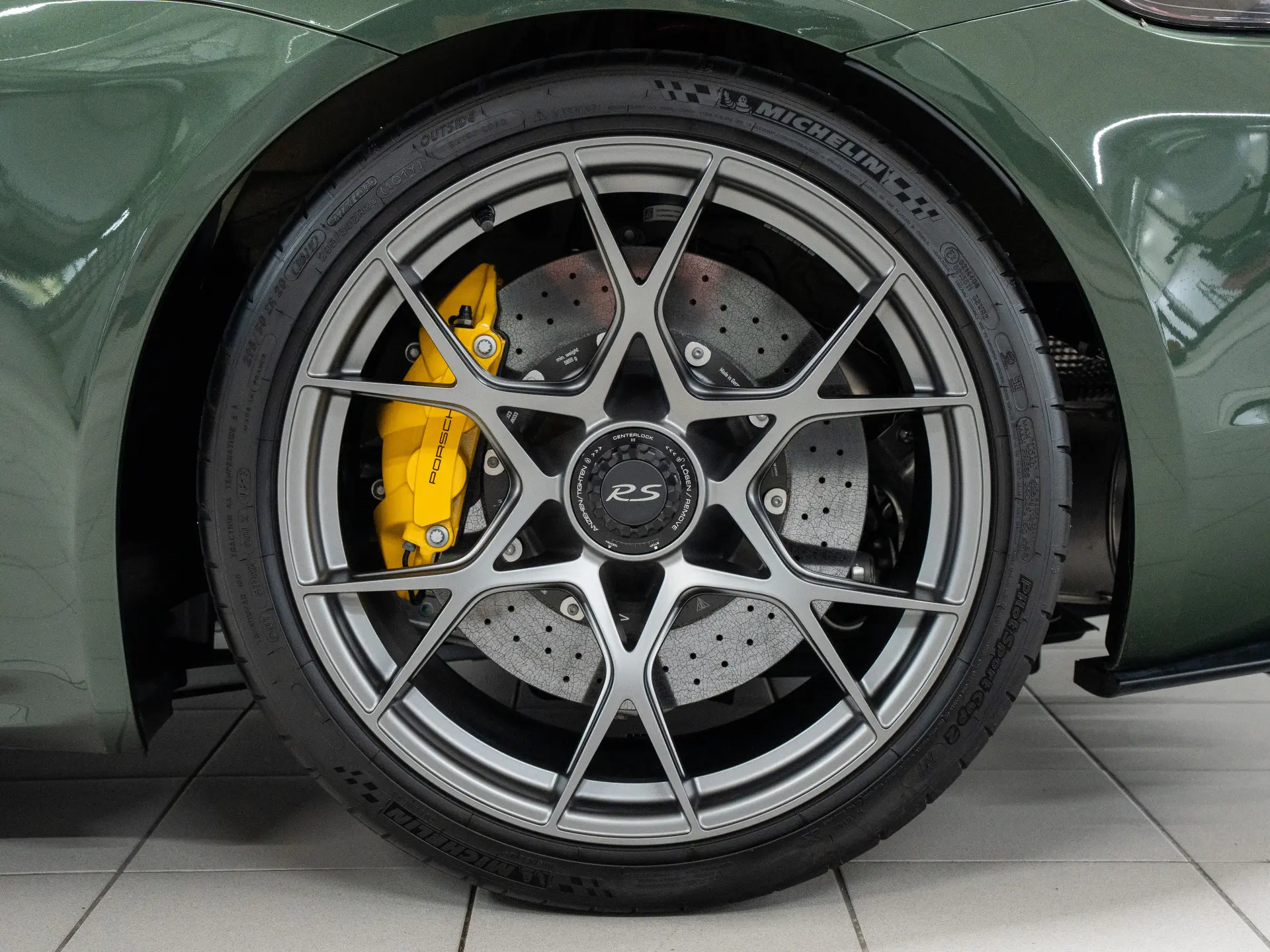 718 Cayman GT4 RS