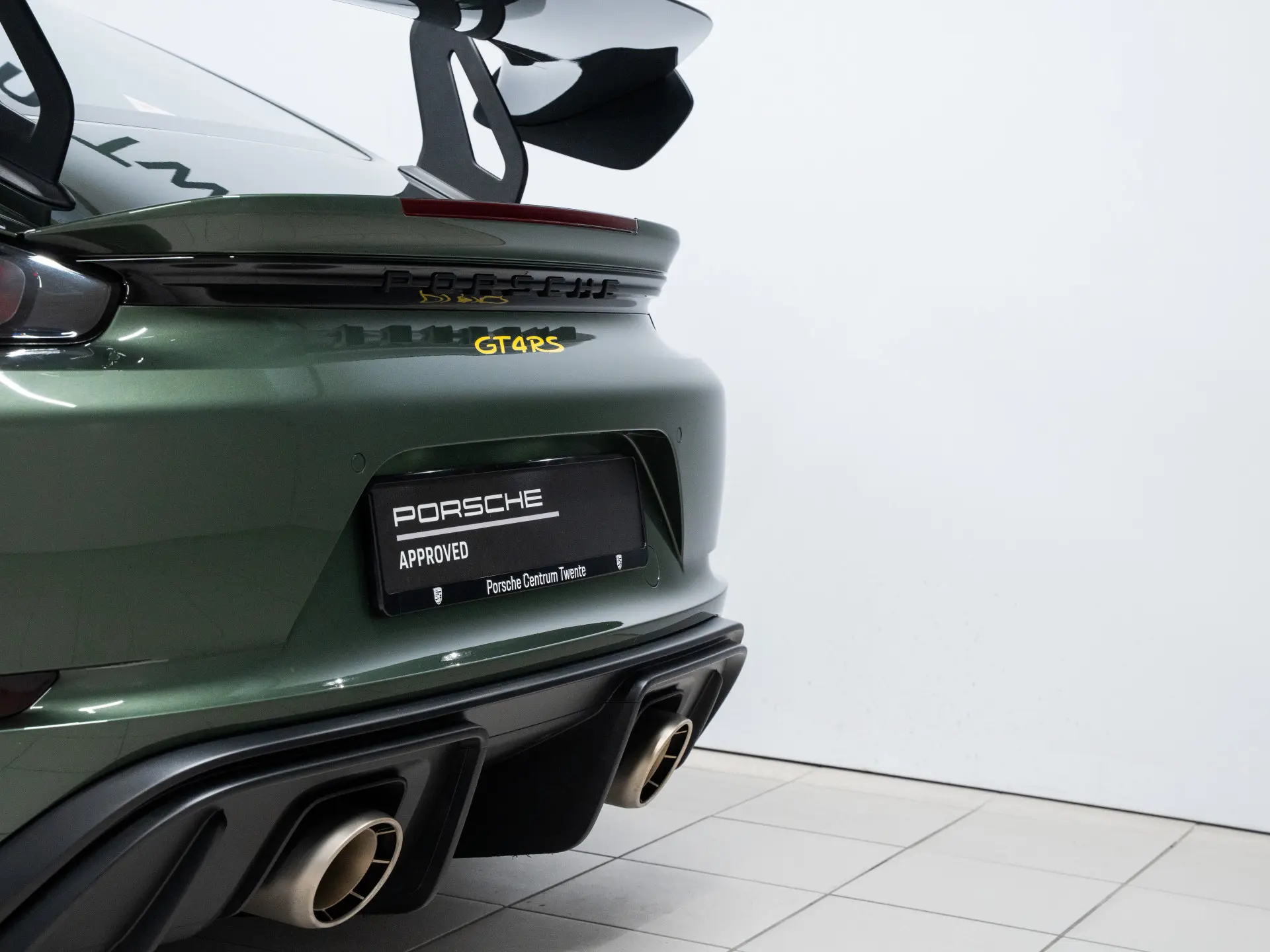 718 Cayman GT4 RS