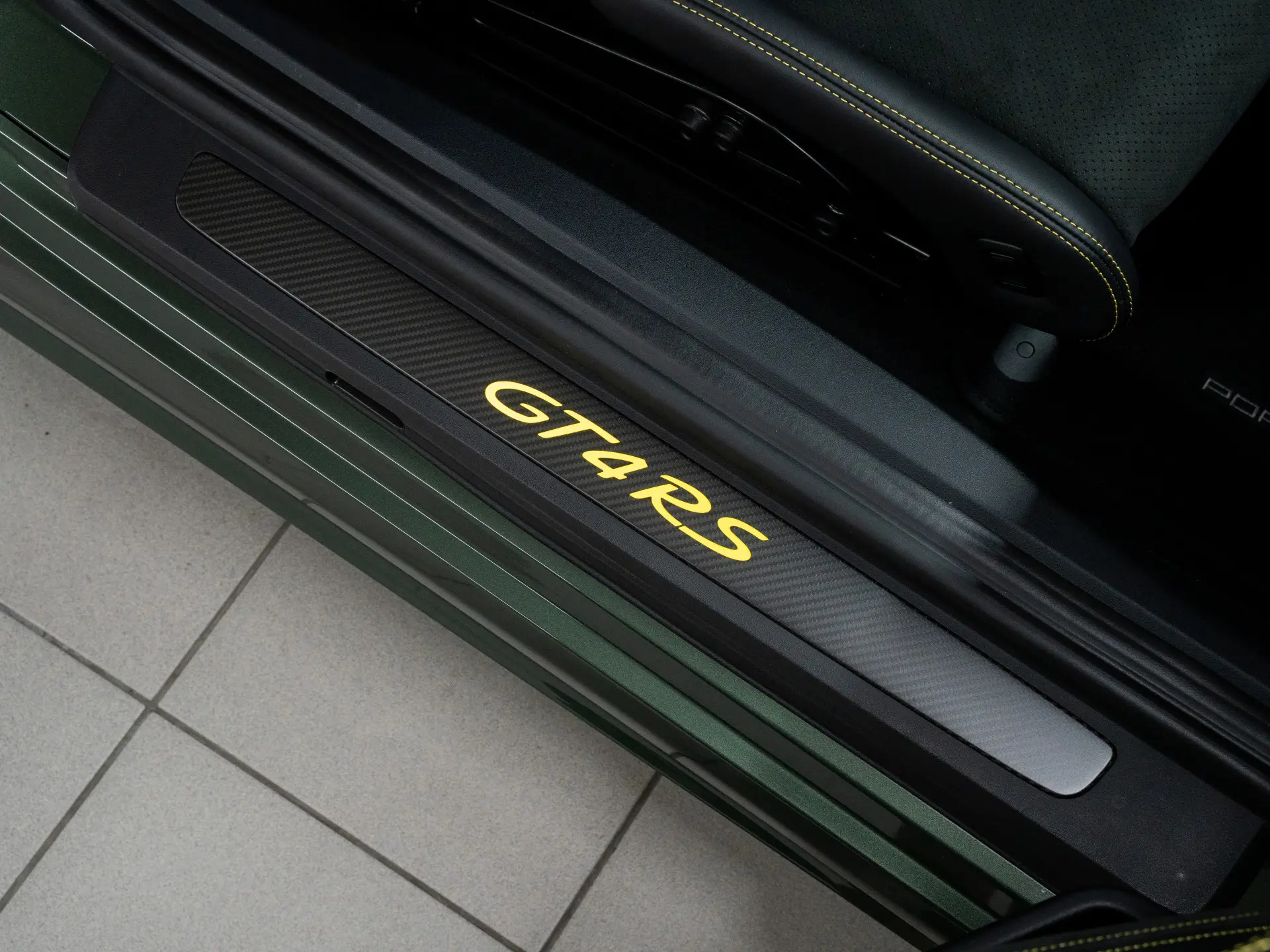 718 Cayman GT4 RS