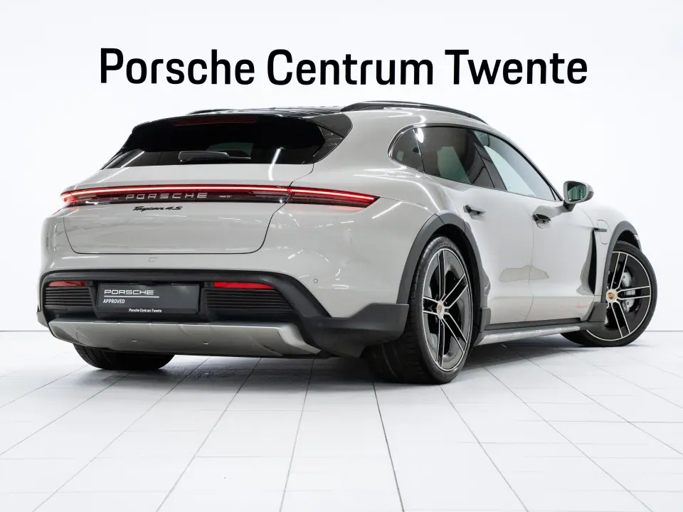 Porsche Taycan 4S Cross Turismo