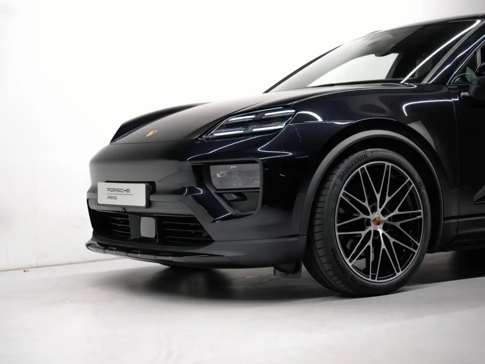 Macan 4