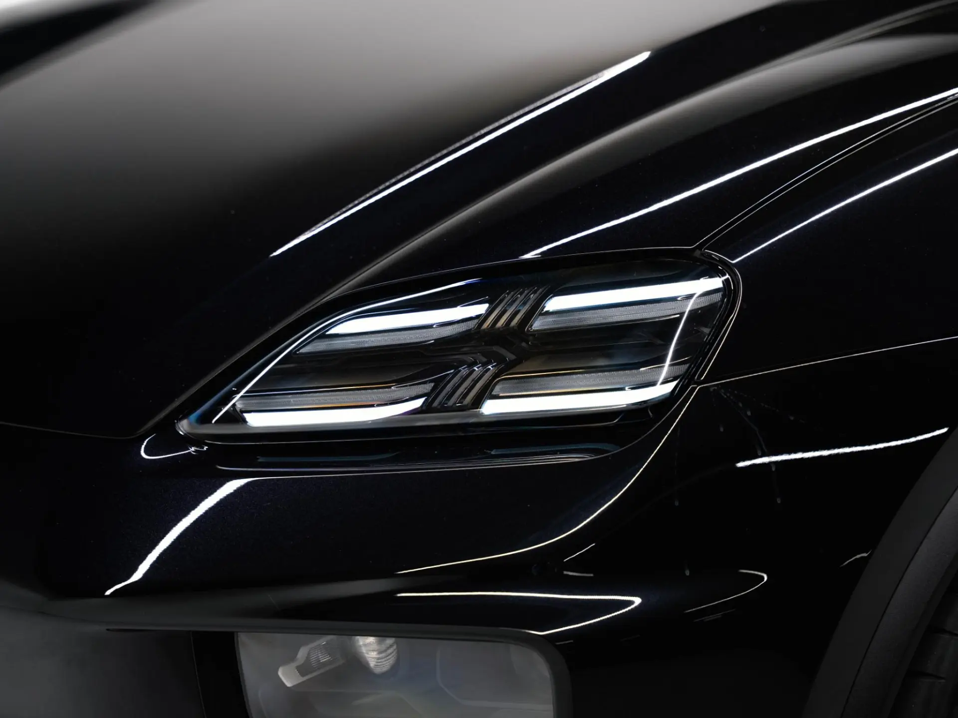 Macan 4