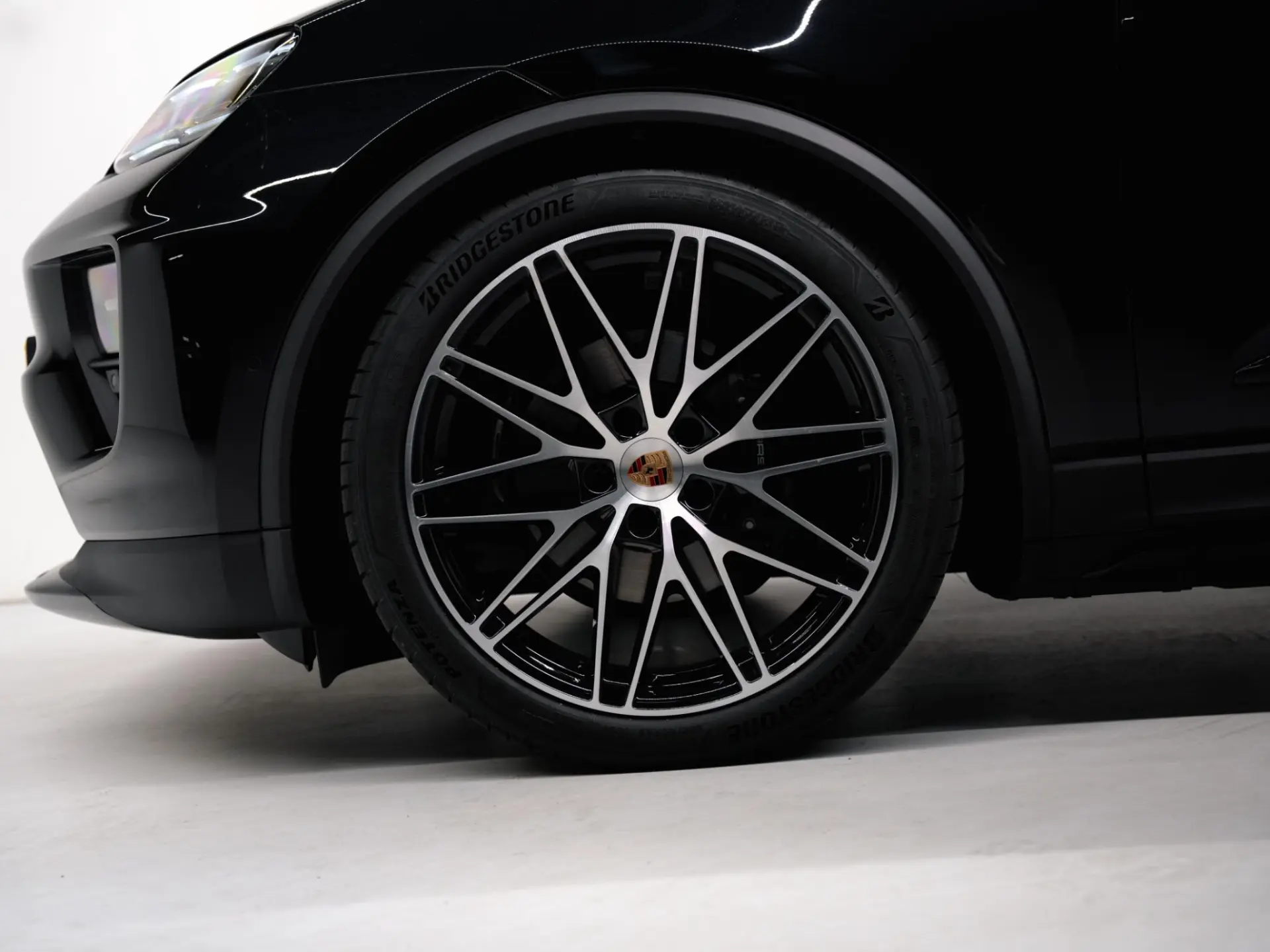 Macan 4