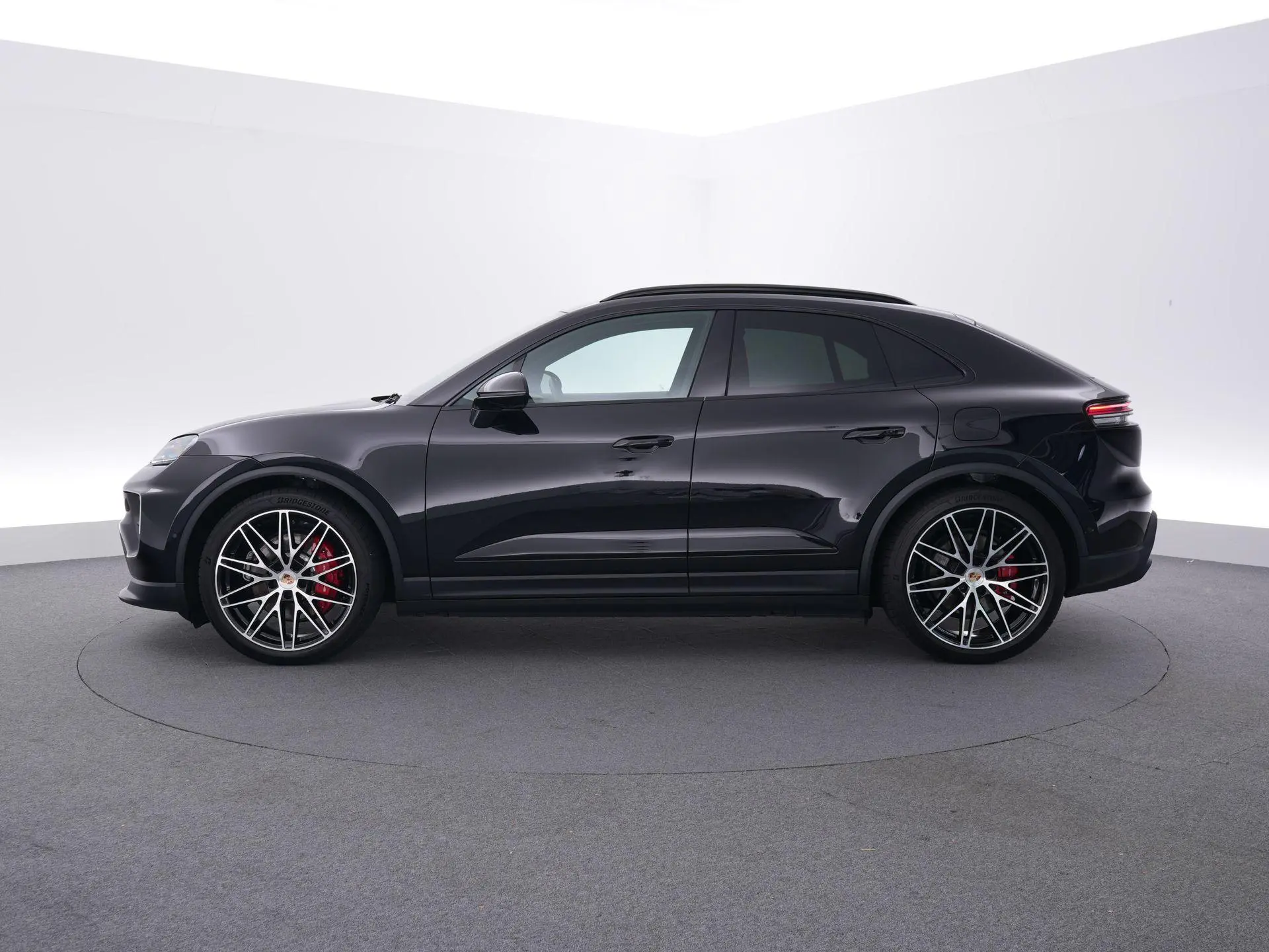 Macan 4 S 100 kWh