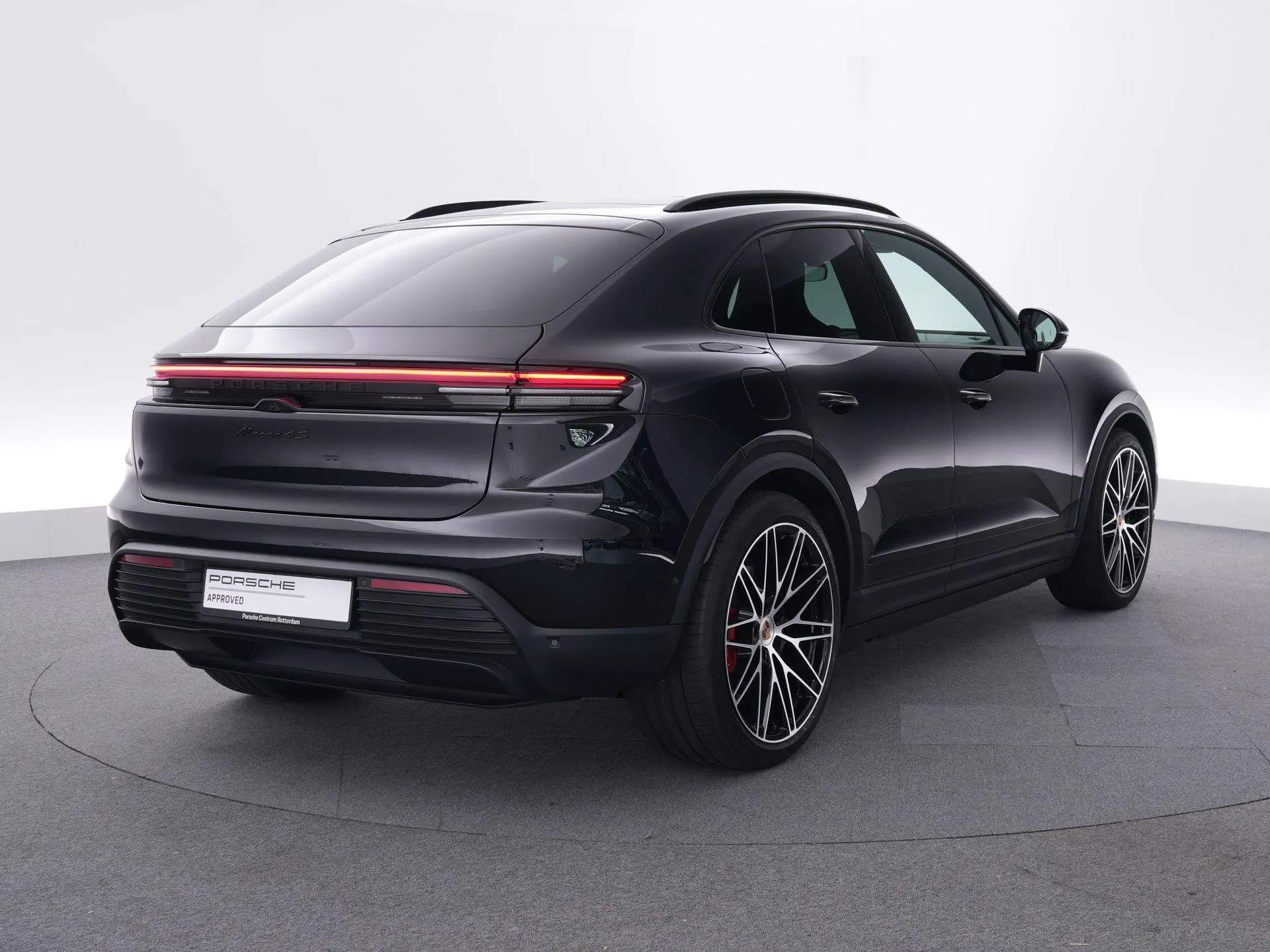 Macan 4 S 100 kWh