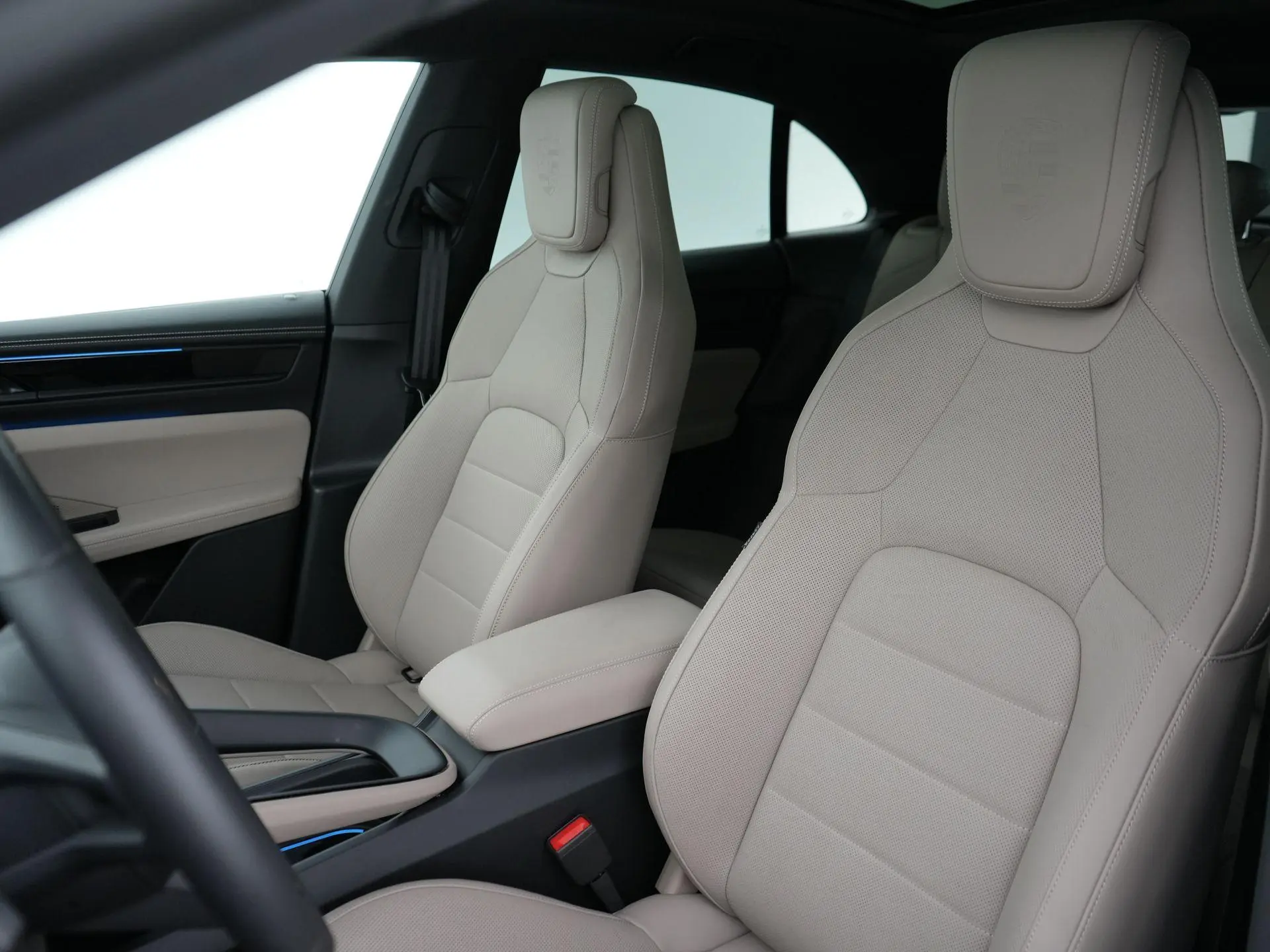 Macan 4 S 100 kWh