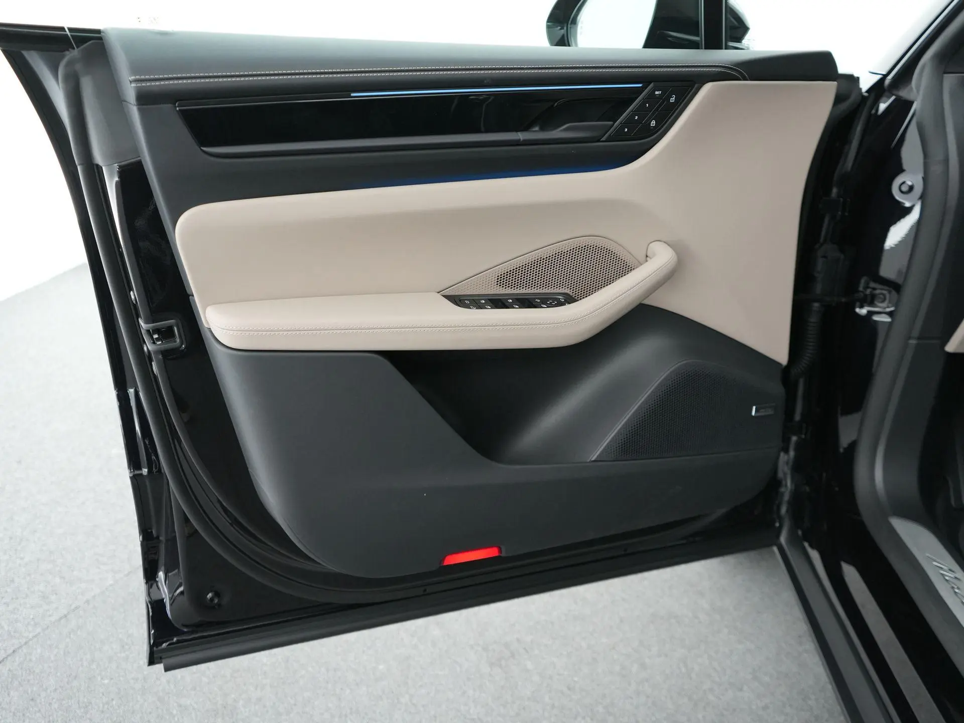Macan 4 S 100 kWh