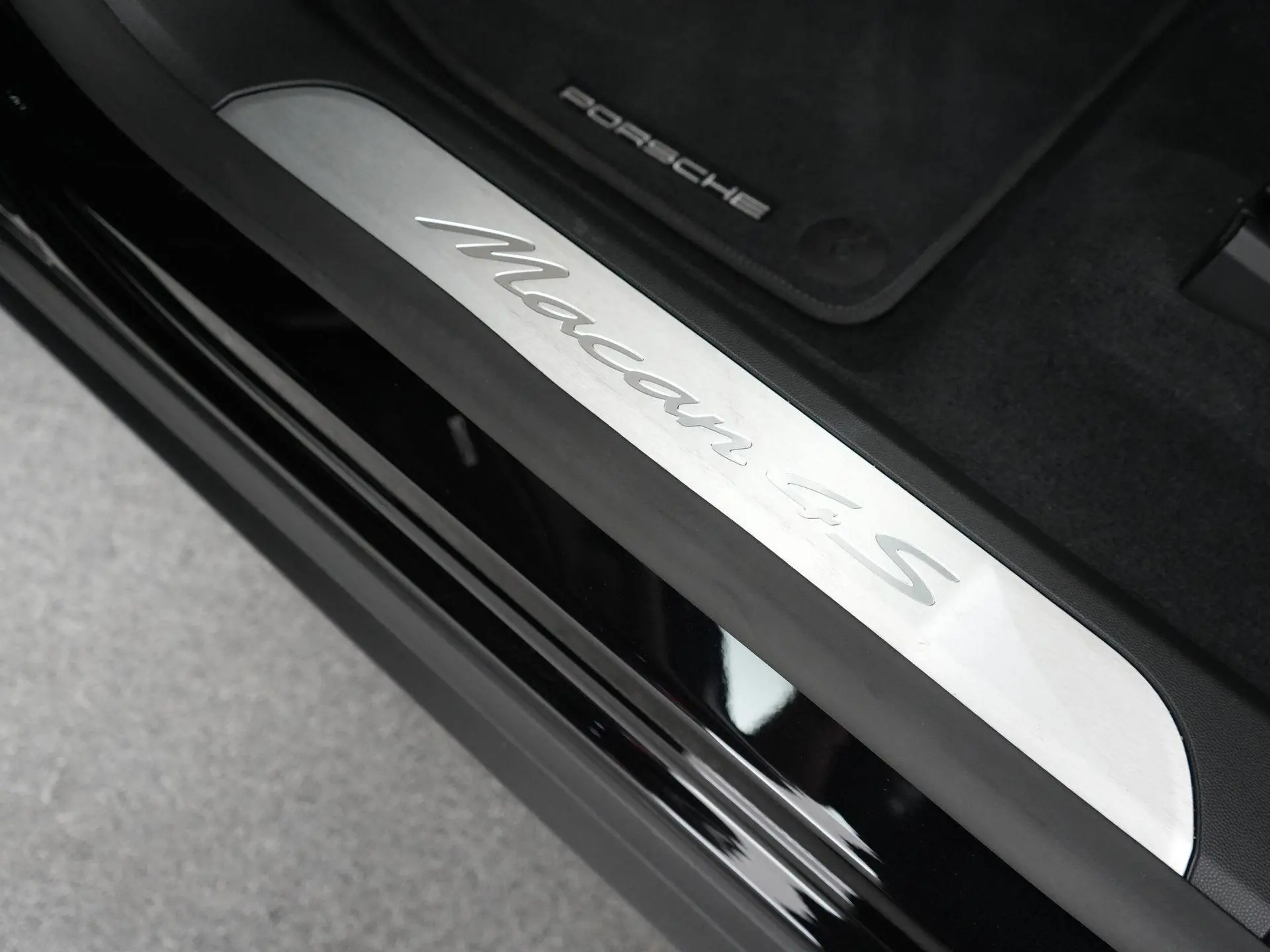 Macan 4 S 100 kWh