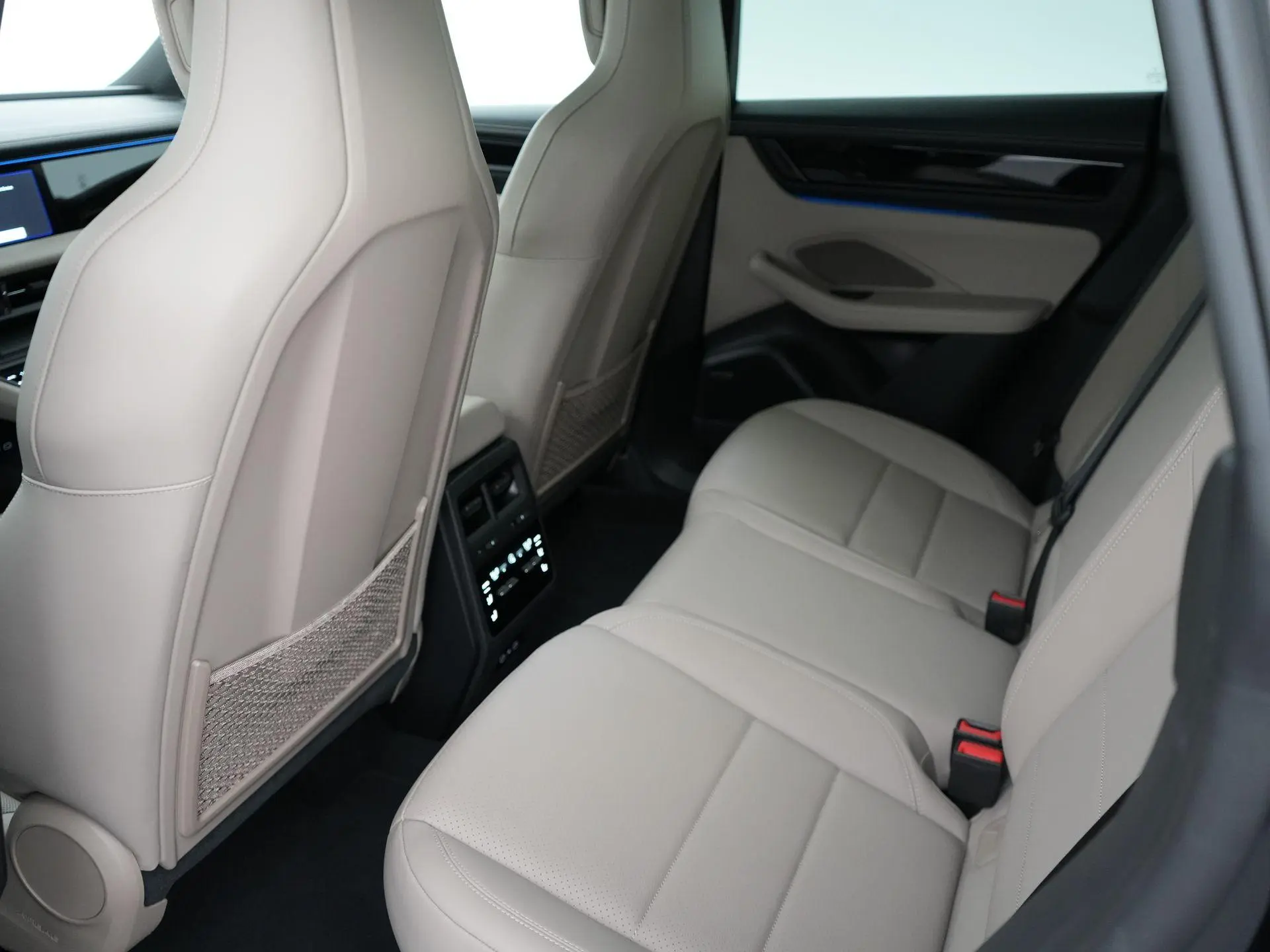 Macan 4 S 100 kWh