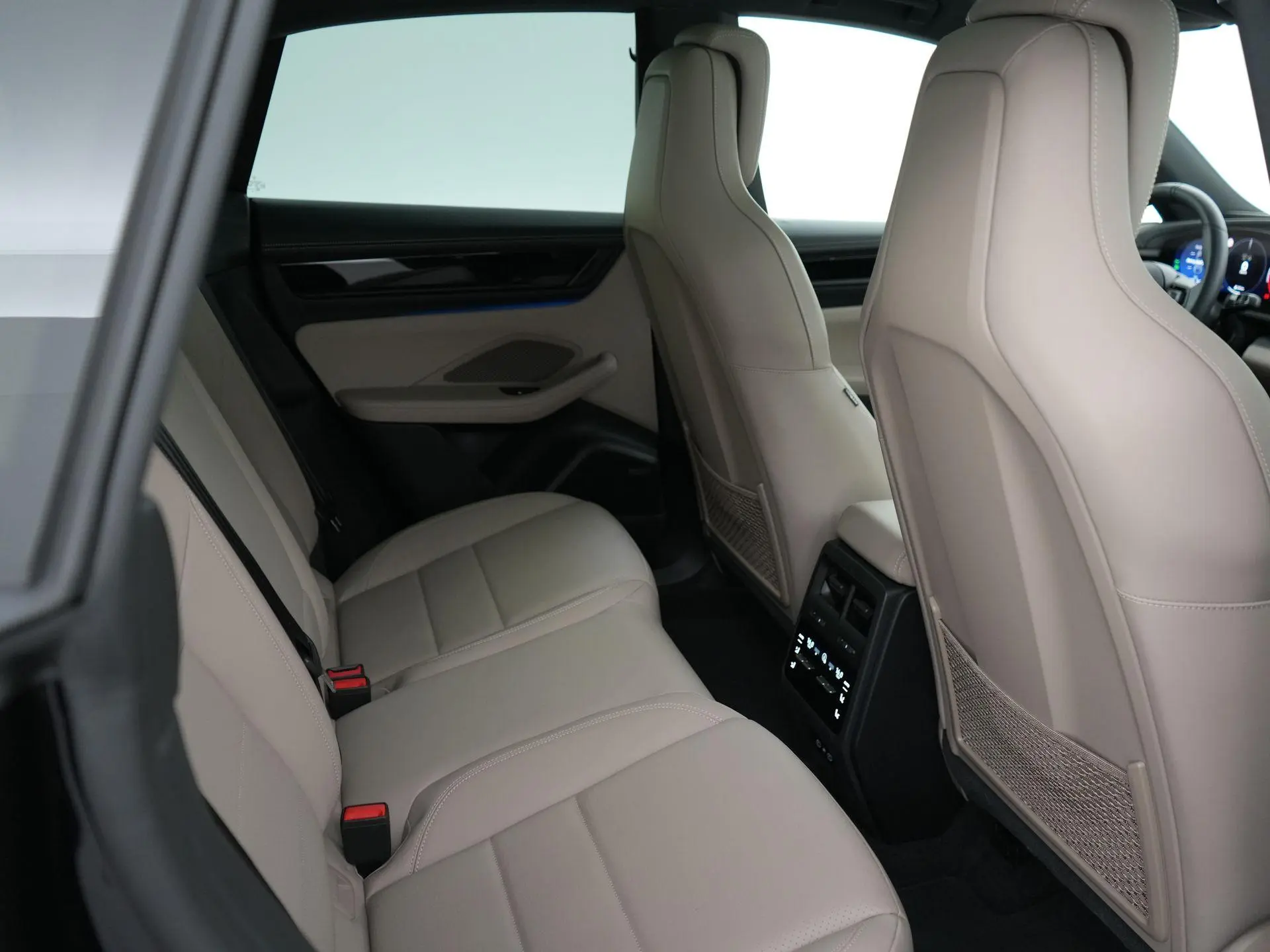 Macan 4 S 100 kWh