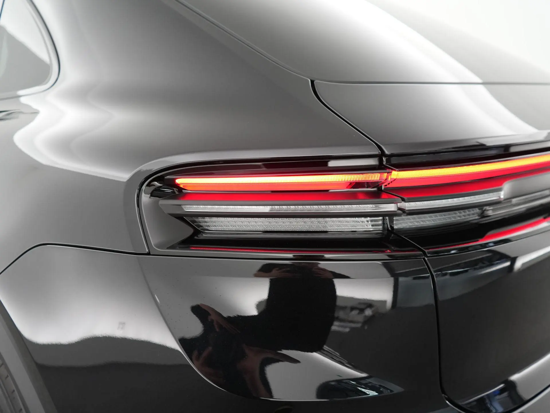 Macan 4 S 100 kWh