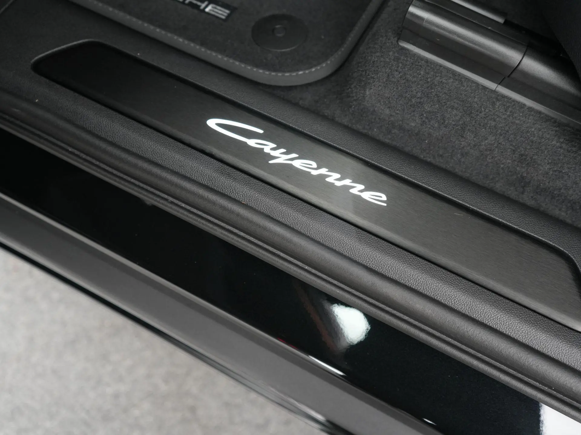 Cayenne 3.0 E-Hybrid Black Edition