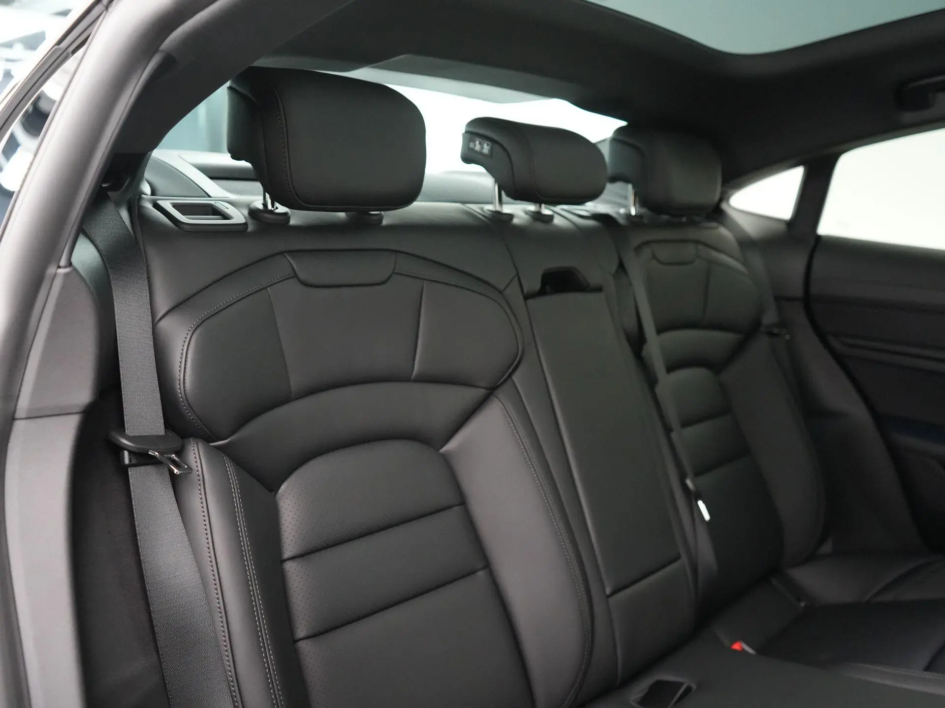 Taycan 4 Black Edition 105 kWh