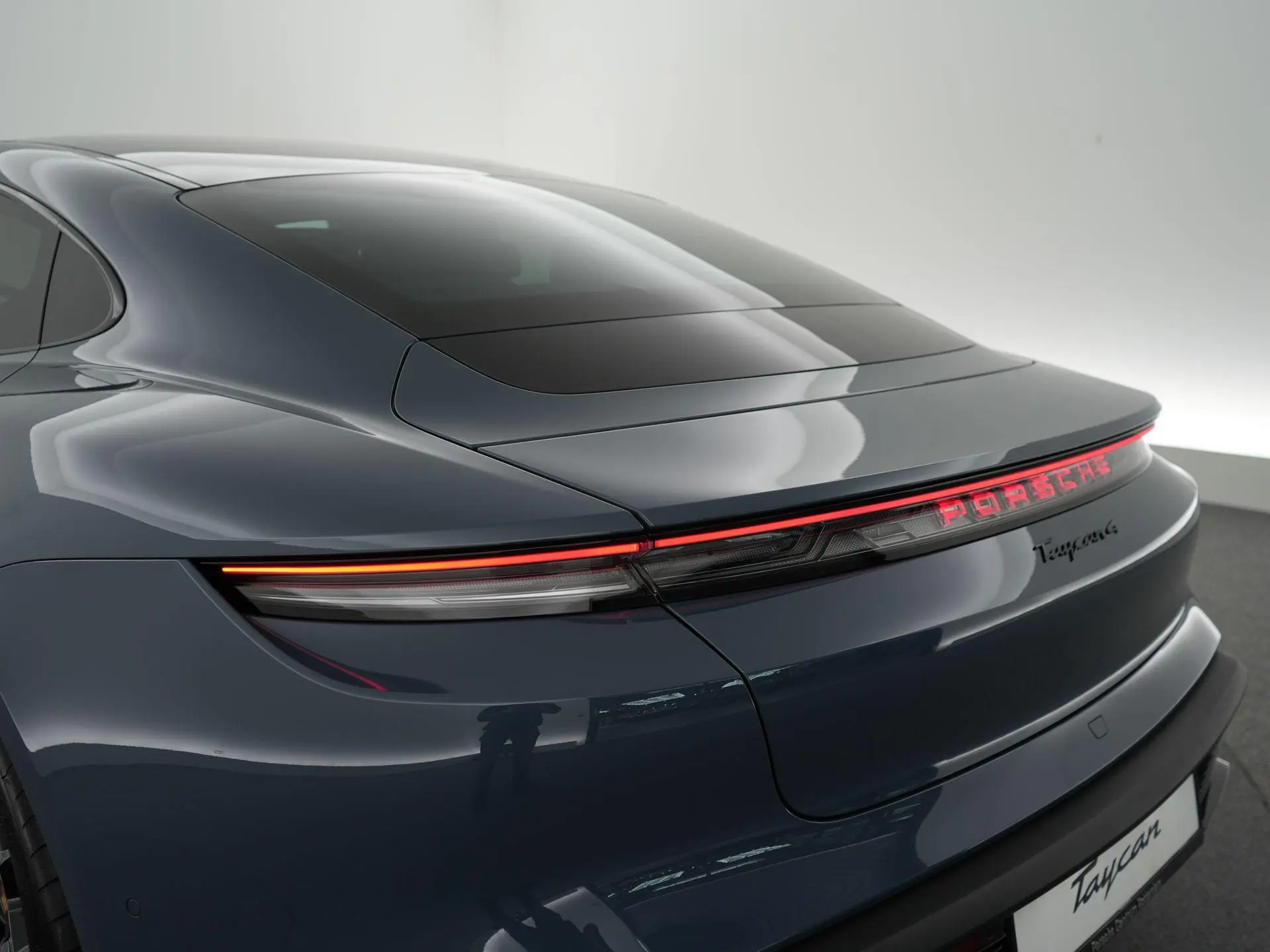 Taycan 4 Black Edition 105 kWh