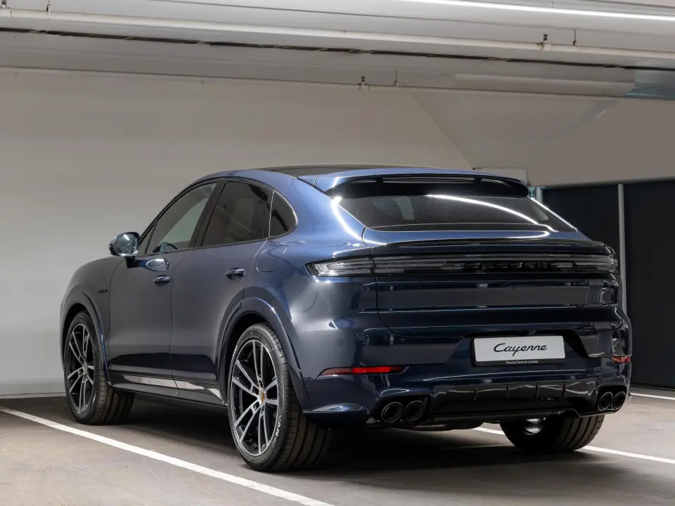 Cayenne Coupé 3.0 E-Hybrid Black Edition