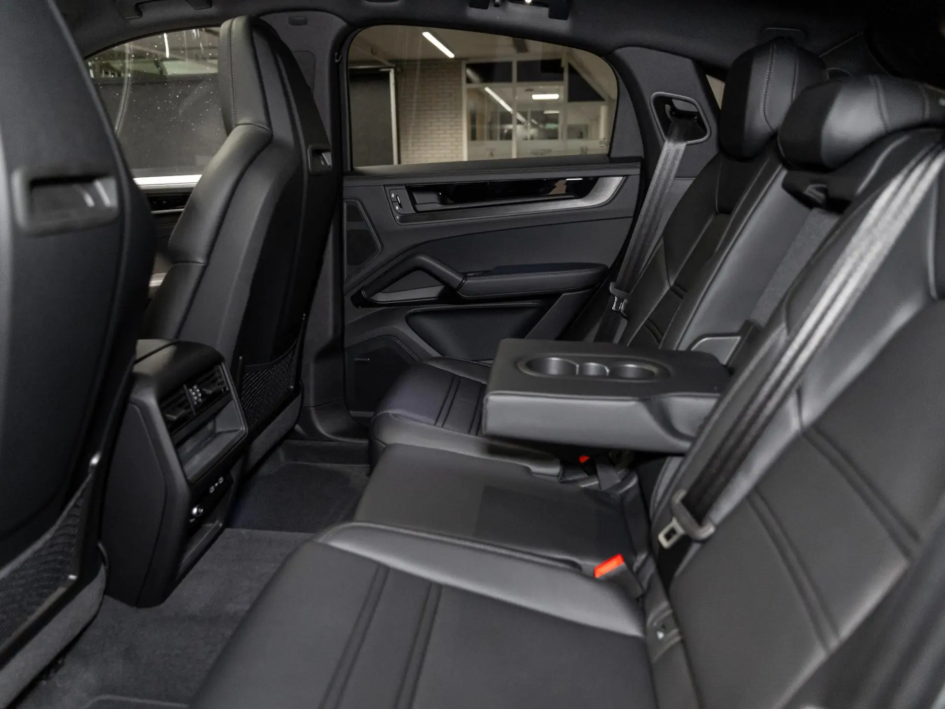 Cayenne Coupé 3.0 E-Hybrid Black Edition