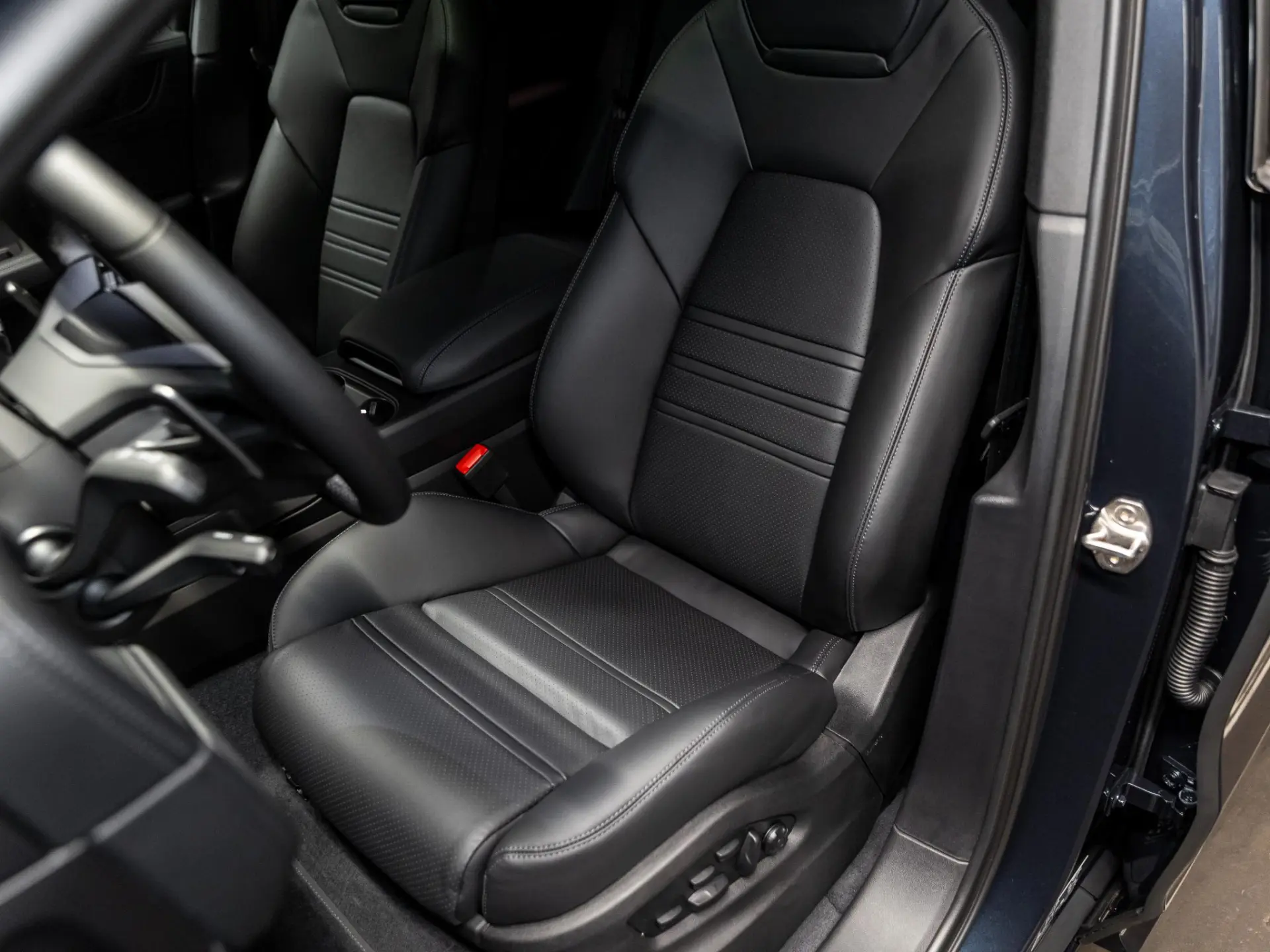 Cayenne Coupé 3.0 E-Hybrid Black Edition
