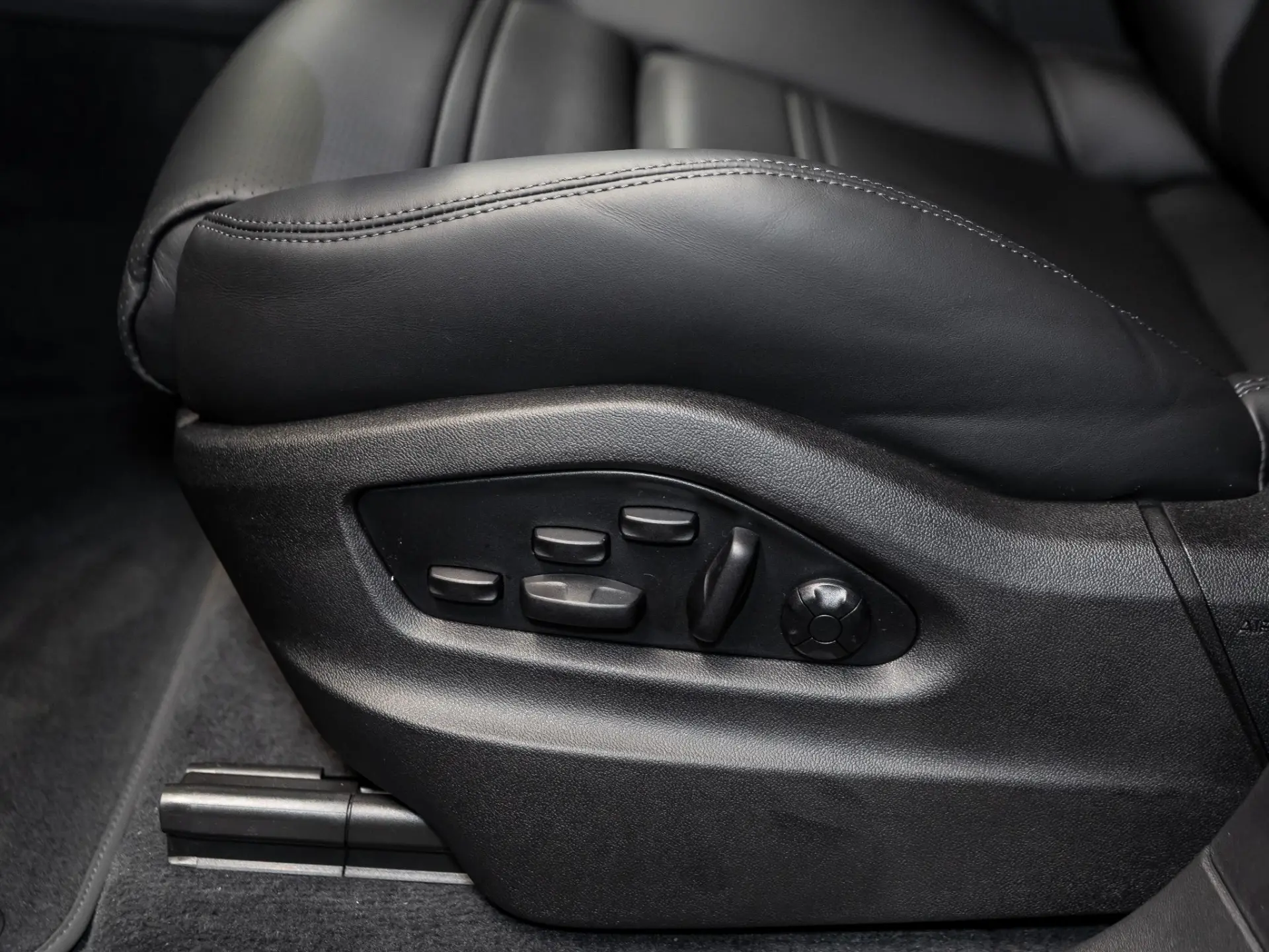 Cayenne Coupé 3.0 E-Hybrid Black Edition