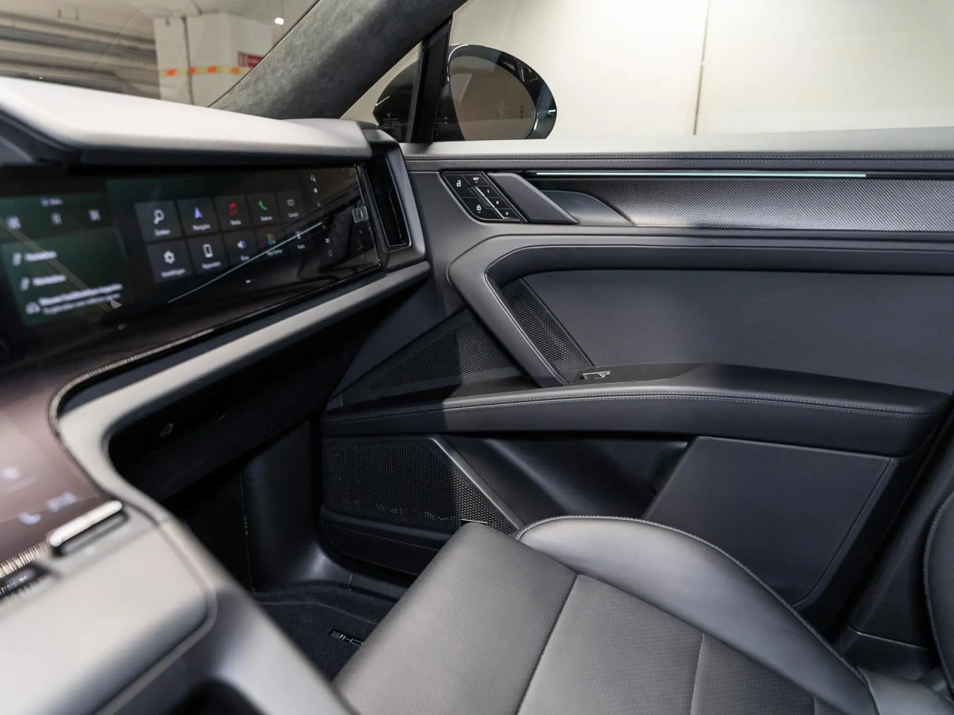 Cayenne Electric 113 kWh