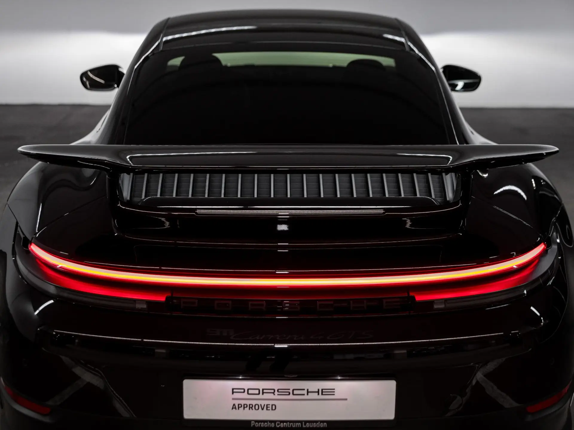 911 3.6 T-Hybrid Carrera 4 GTS