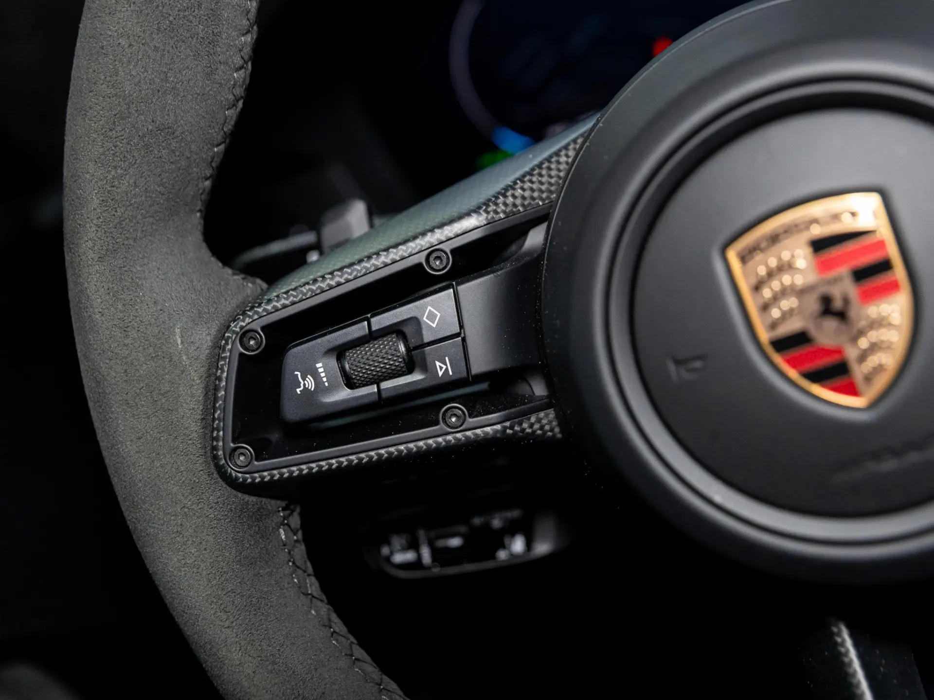 911 3.6 T-Hybrid Carrera 4 GTS