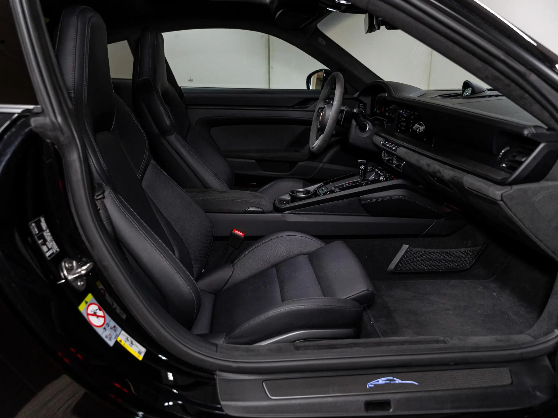 911 3.6 T-Hybrid Carrera 4 GTS