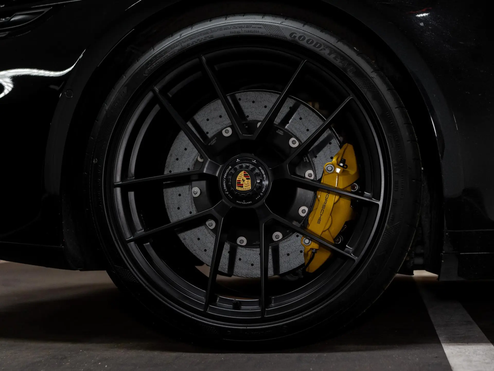 911 3.6 T-Hybrid Carrera 4 GTS