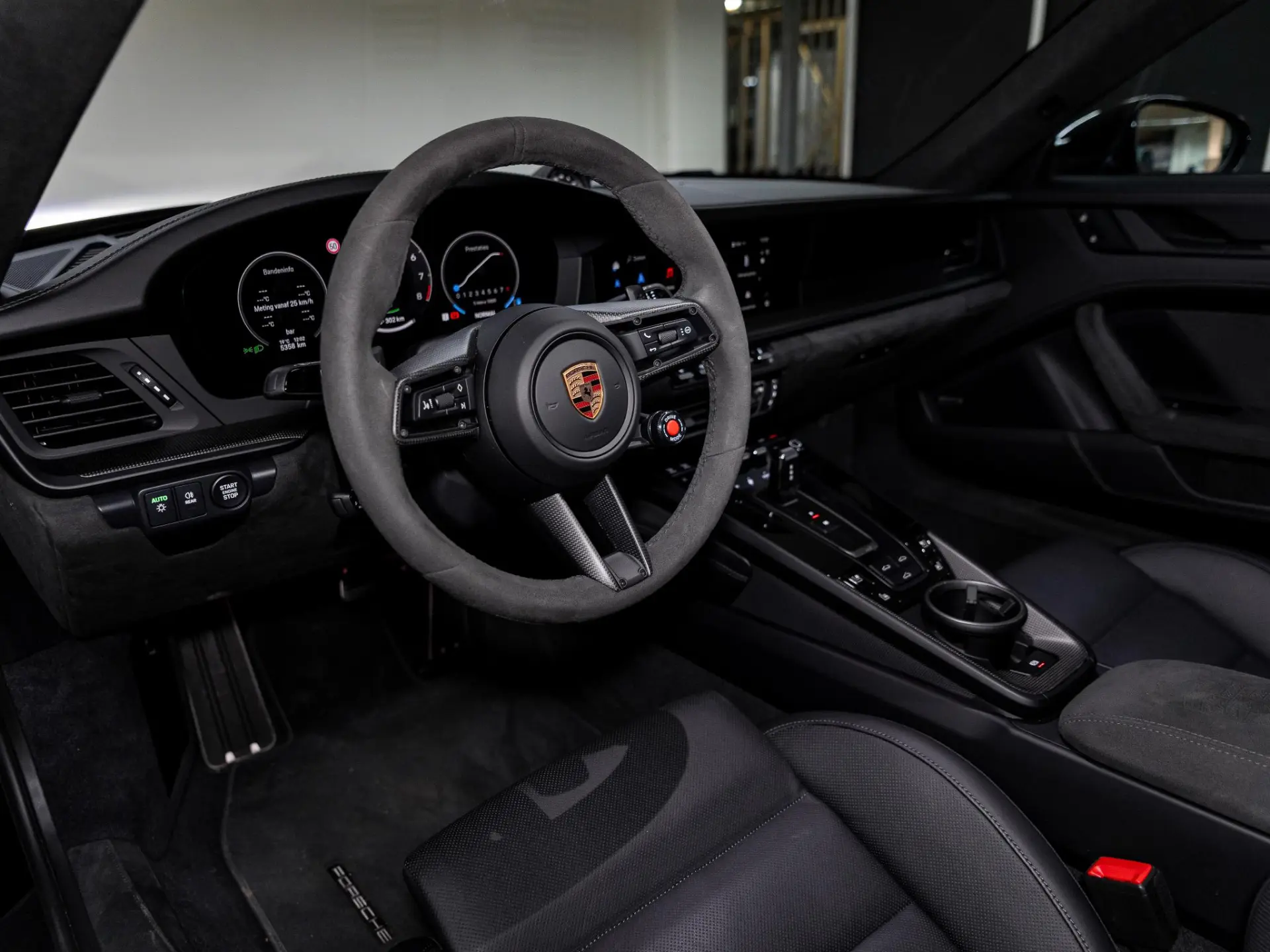911 3.6 T-Hybrid Carrera 4 GTS