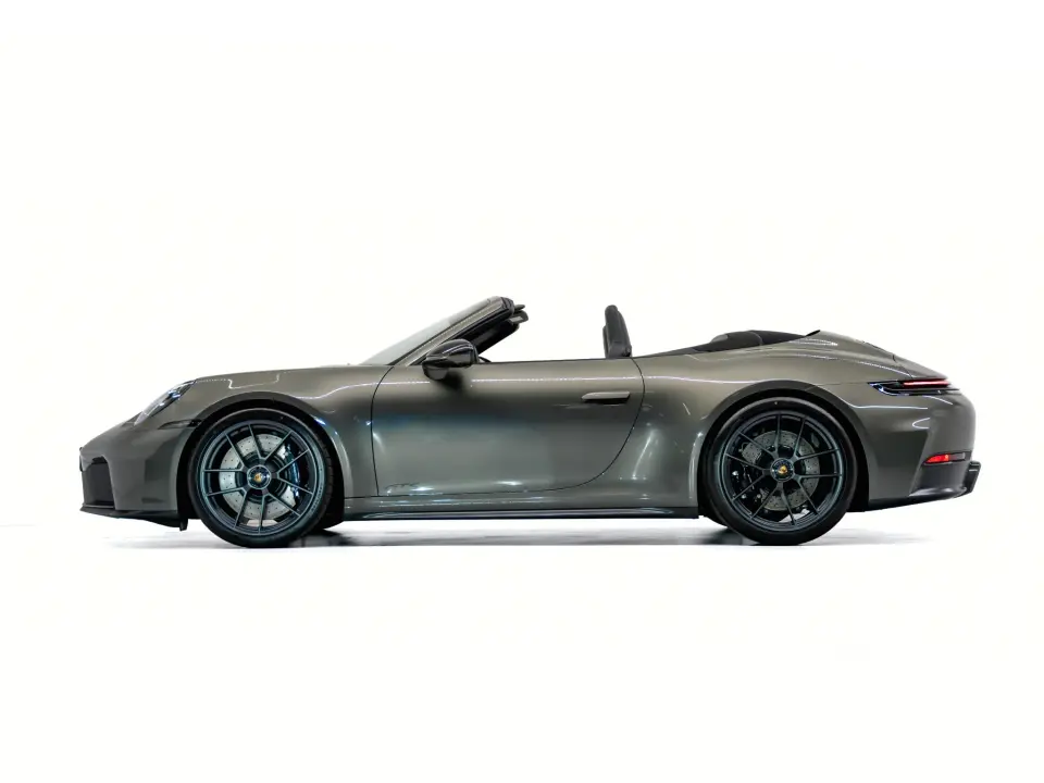 Porsche 911 Carrera 4 GTS Cabriolet
