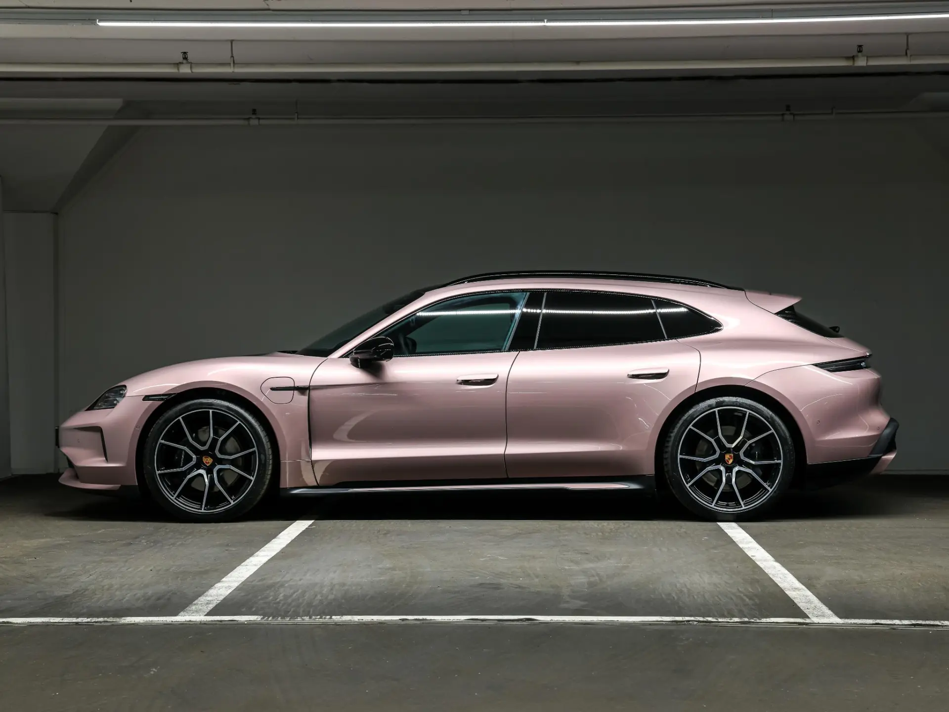 Taycan Sport Turismo Black Edition