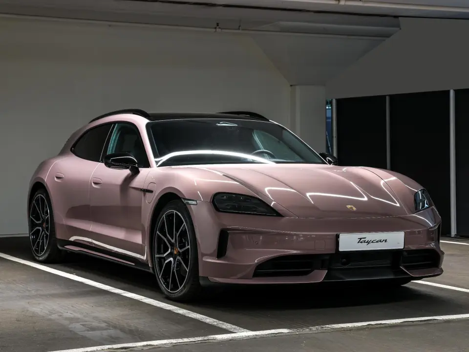 Taycan Sport Turismo Black Edition