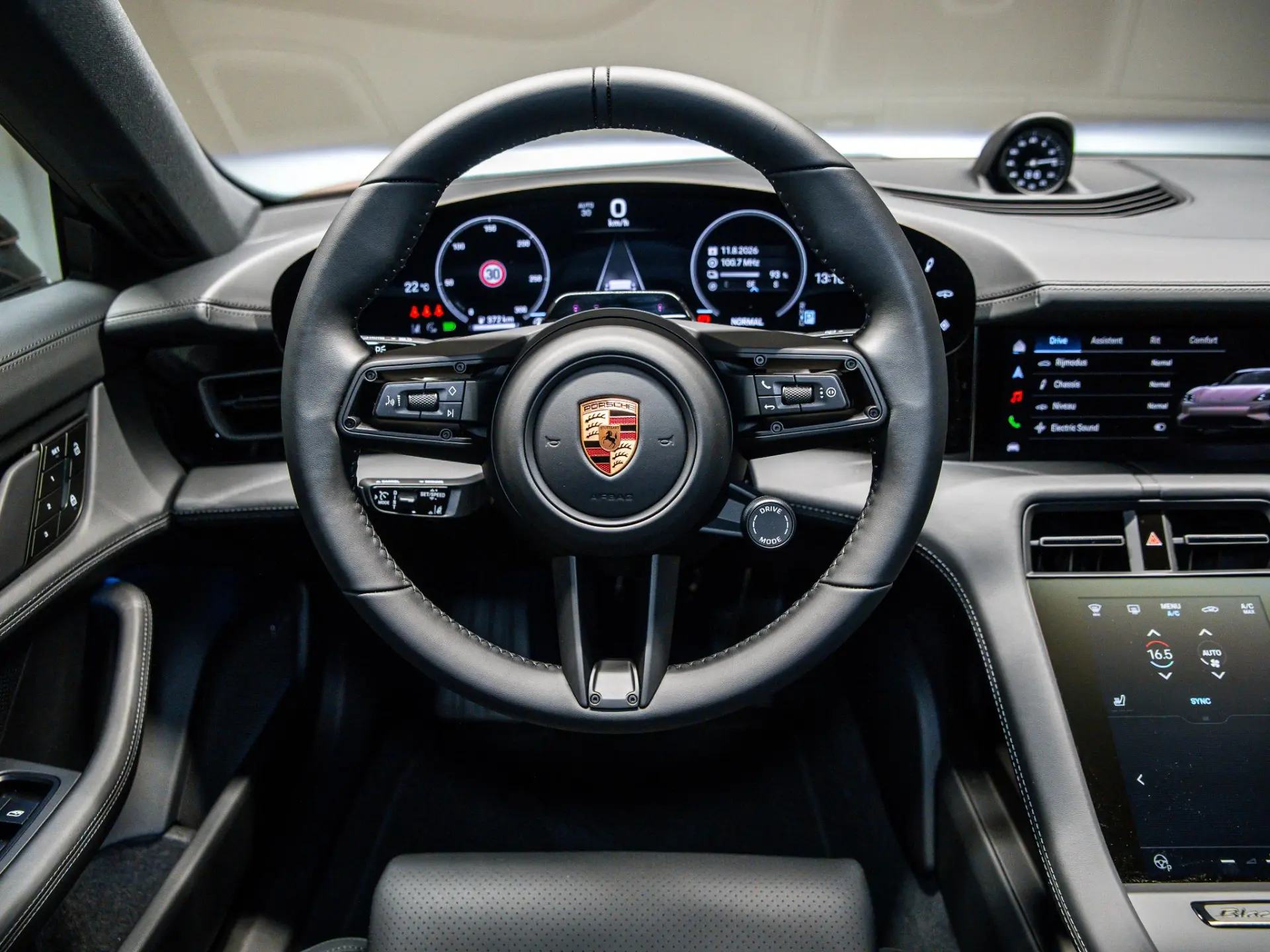 Taycan Sport Turismo Black Edition