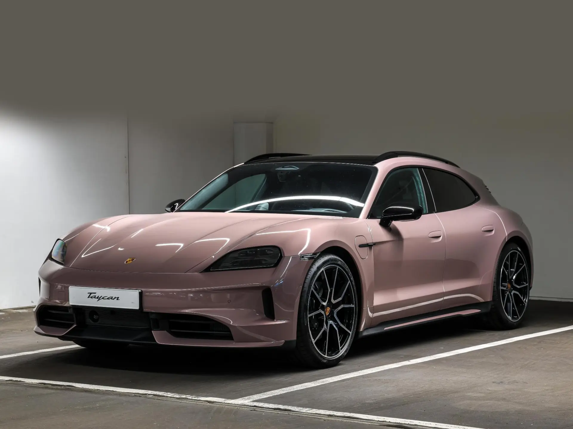 Taycan Sport Turismo Black Edition