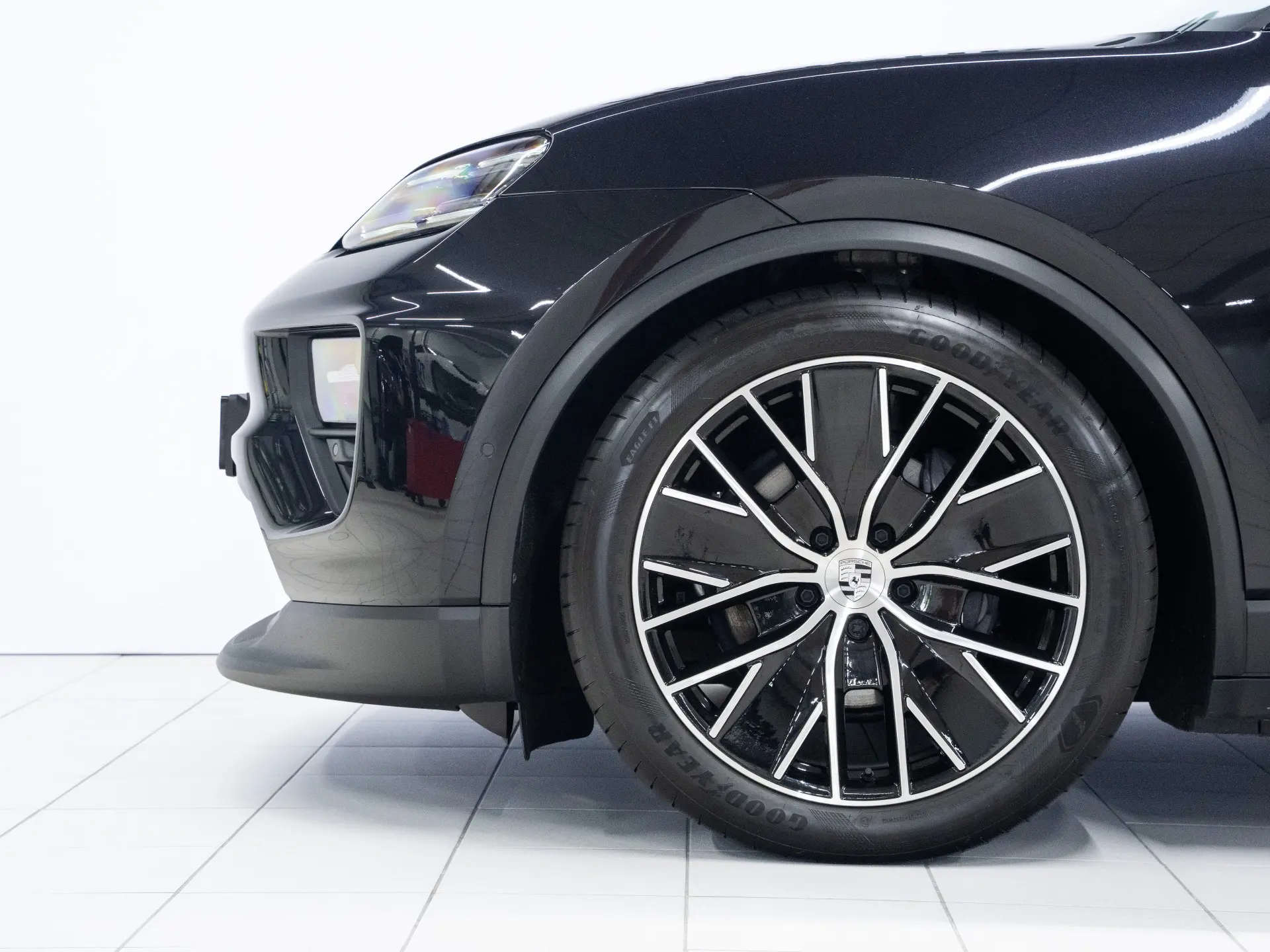 Macan 4