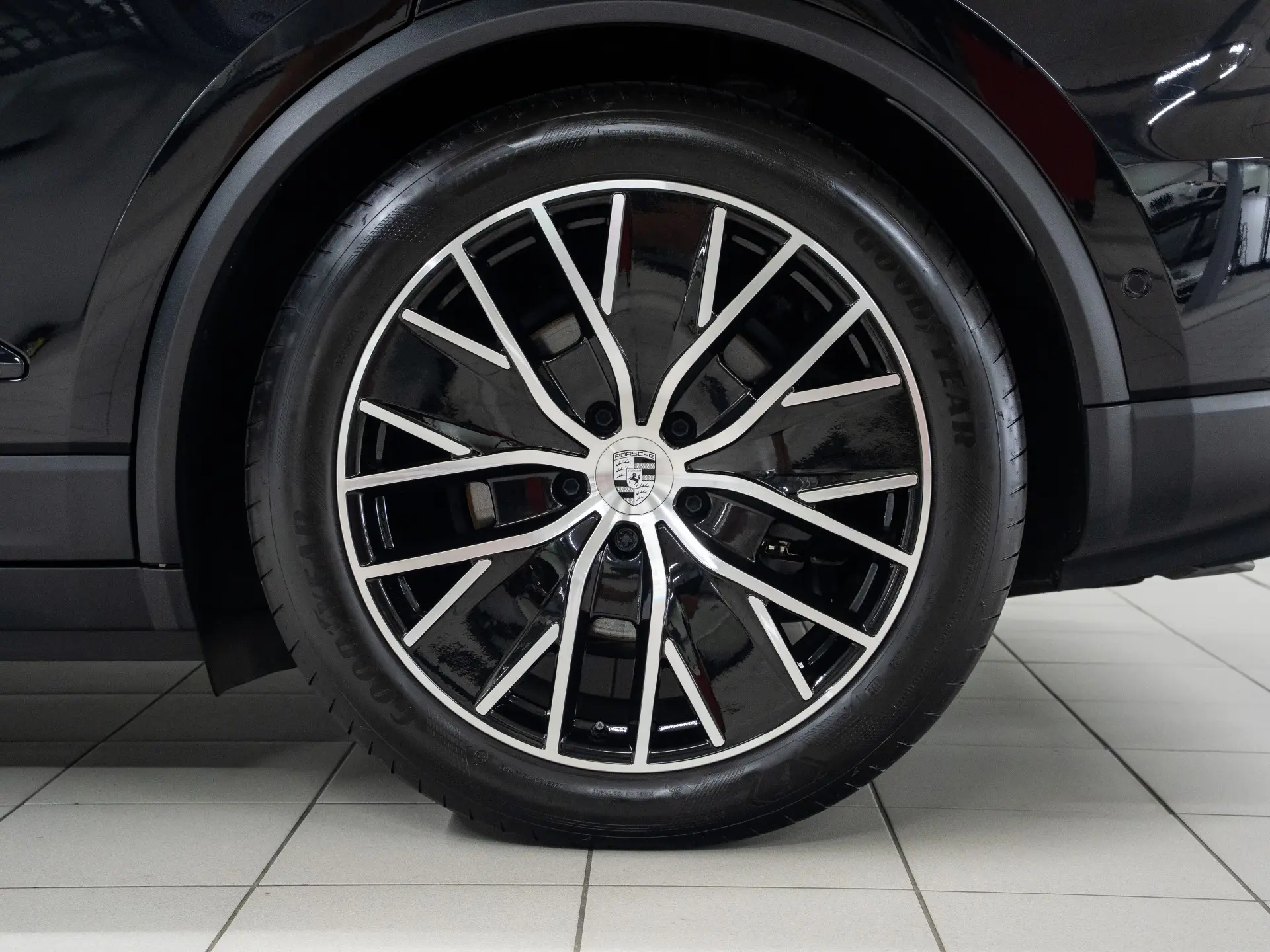 Macan 4