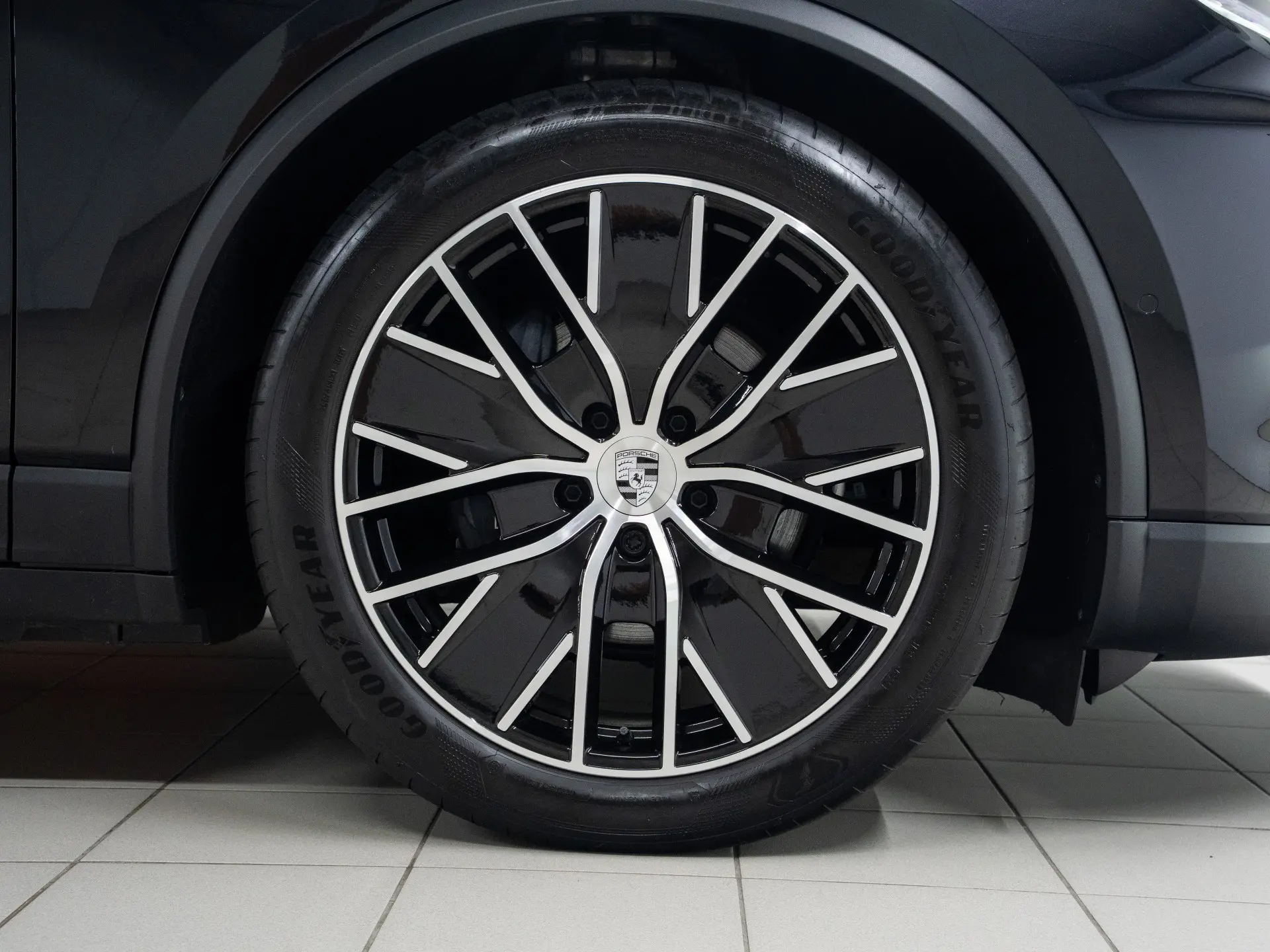Macan 4