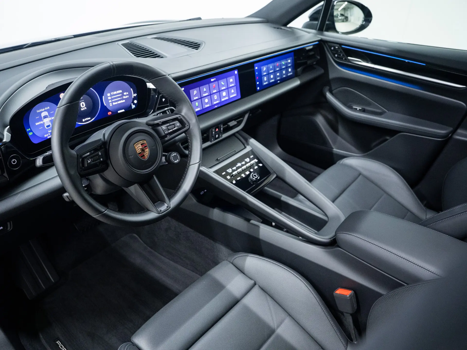 Macan 4