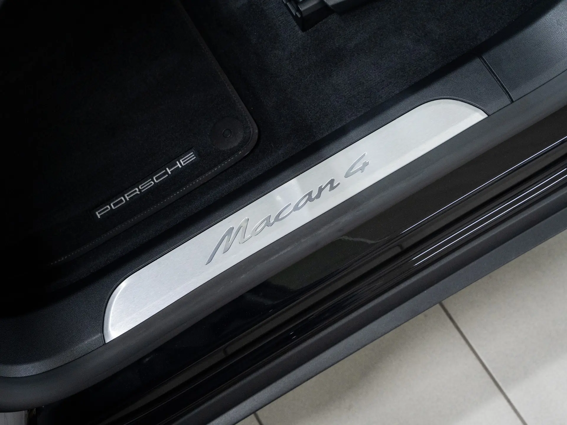 Macan 4