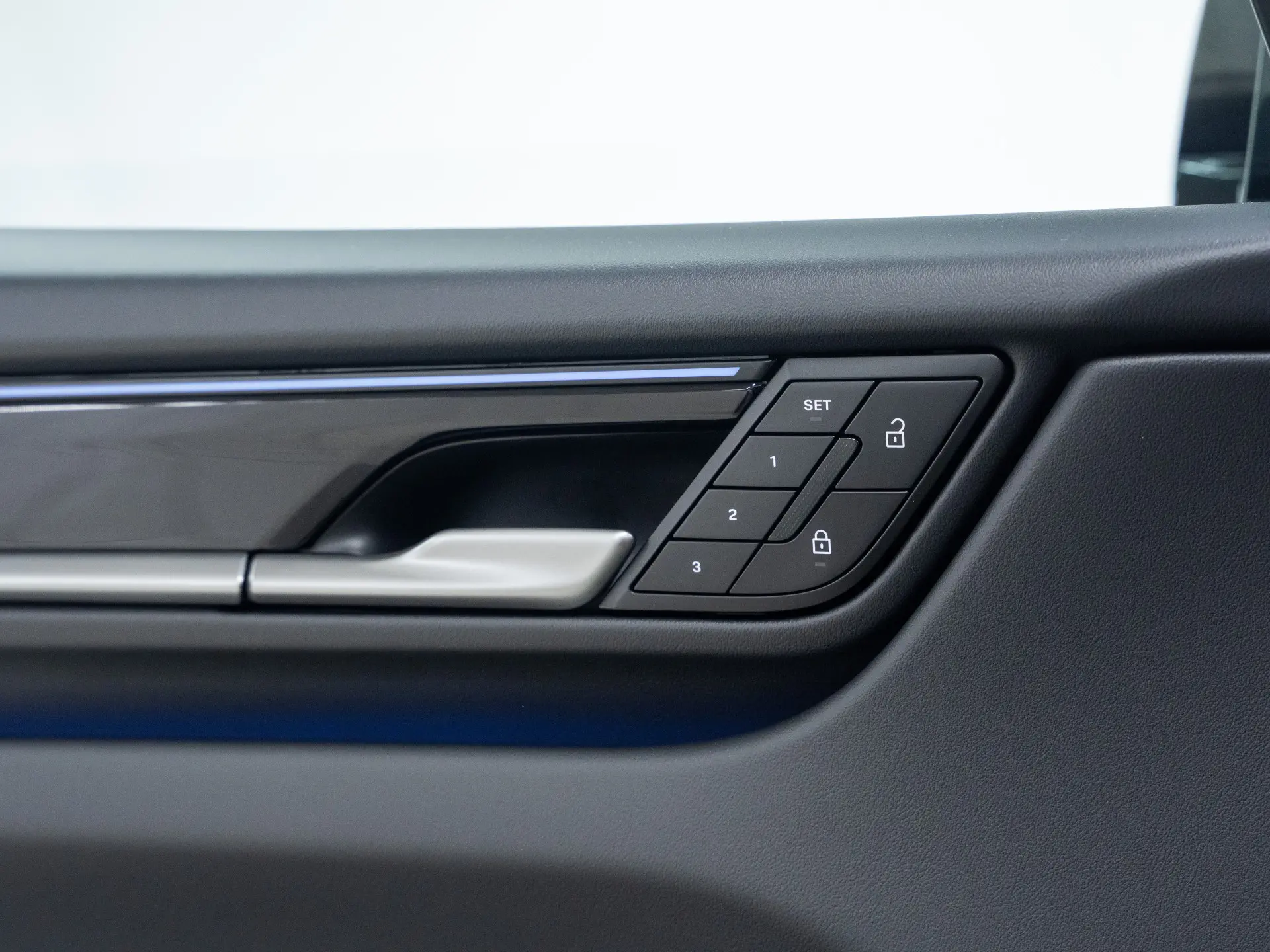 Macan 4