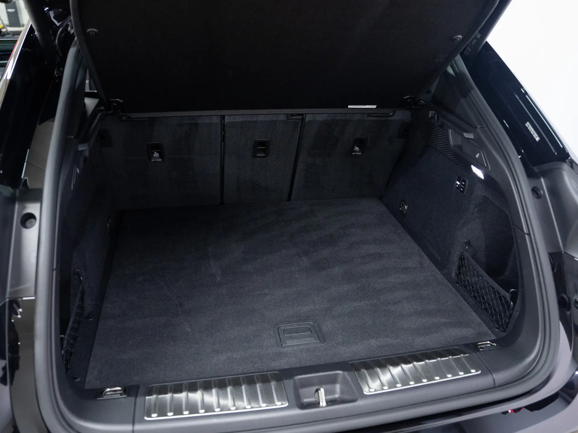 Macan 4
