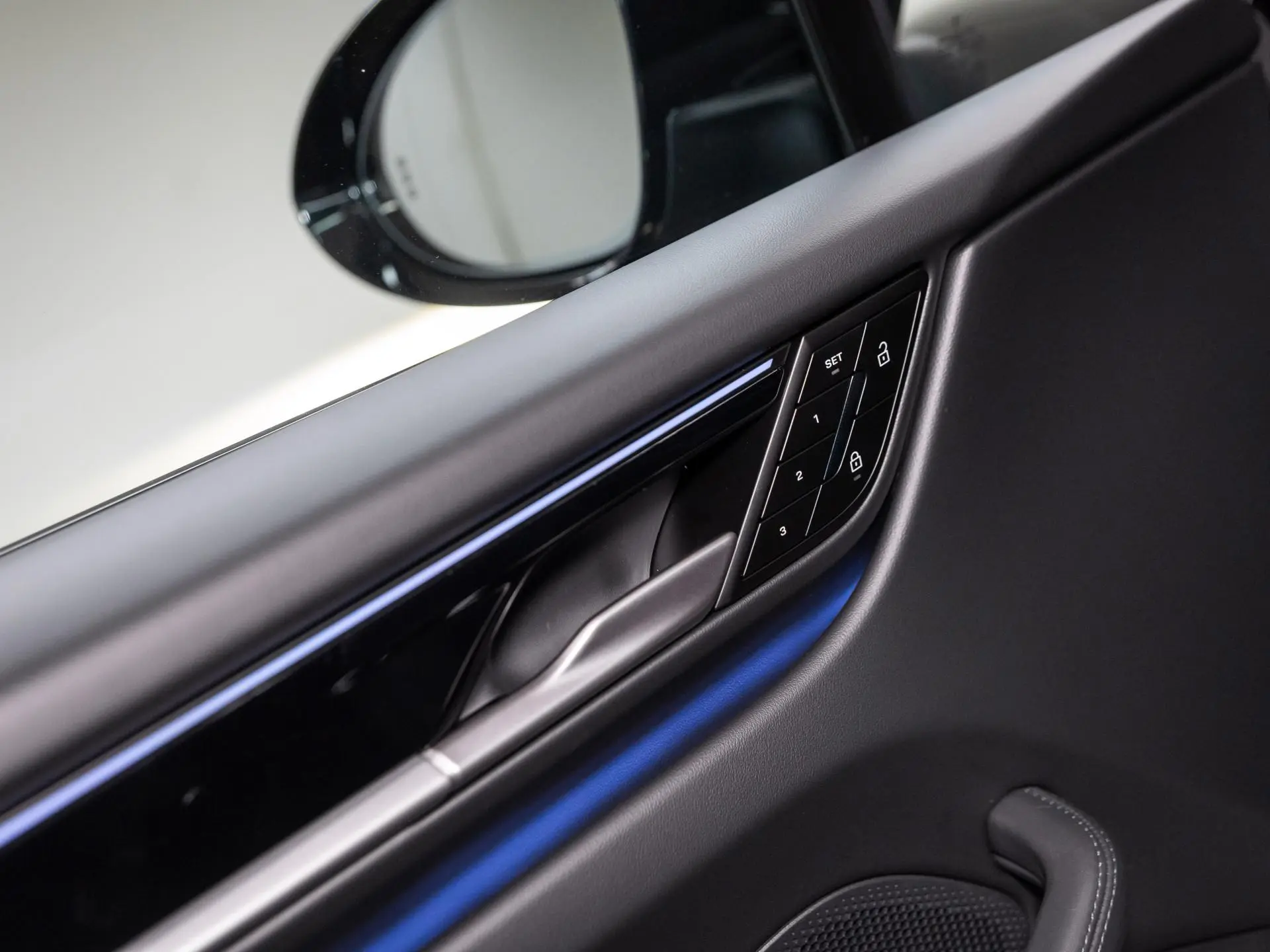 Macan 4
