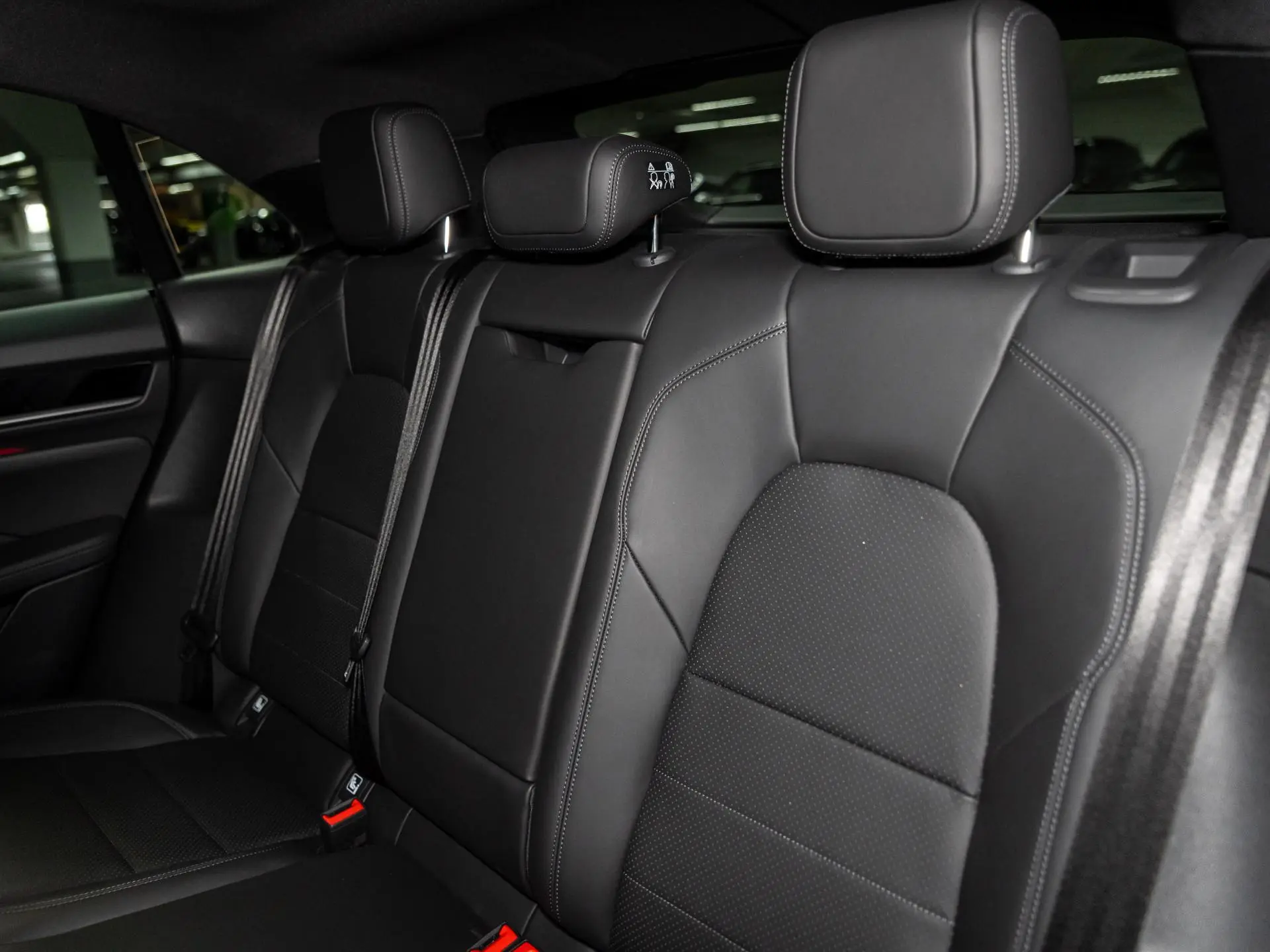 Macan 4