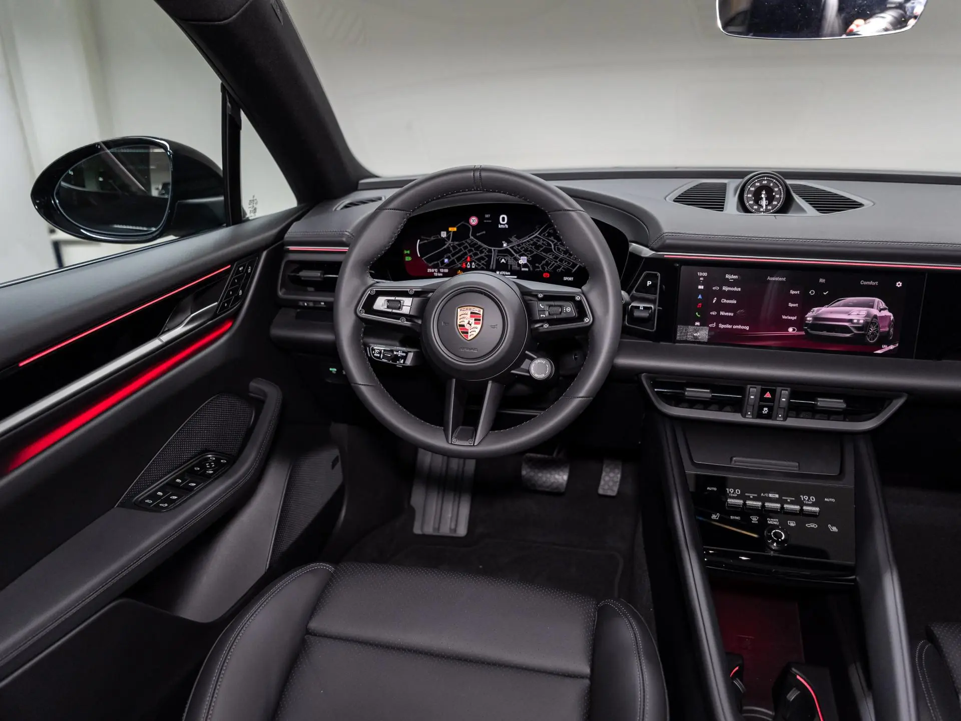 Macan 4