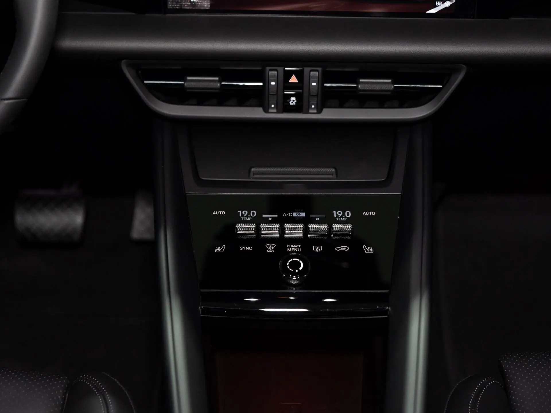 Macan 4